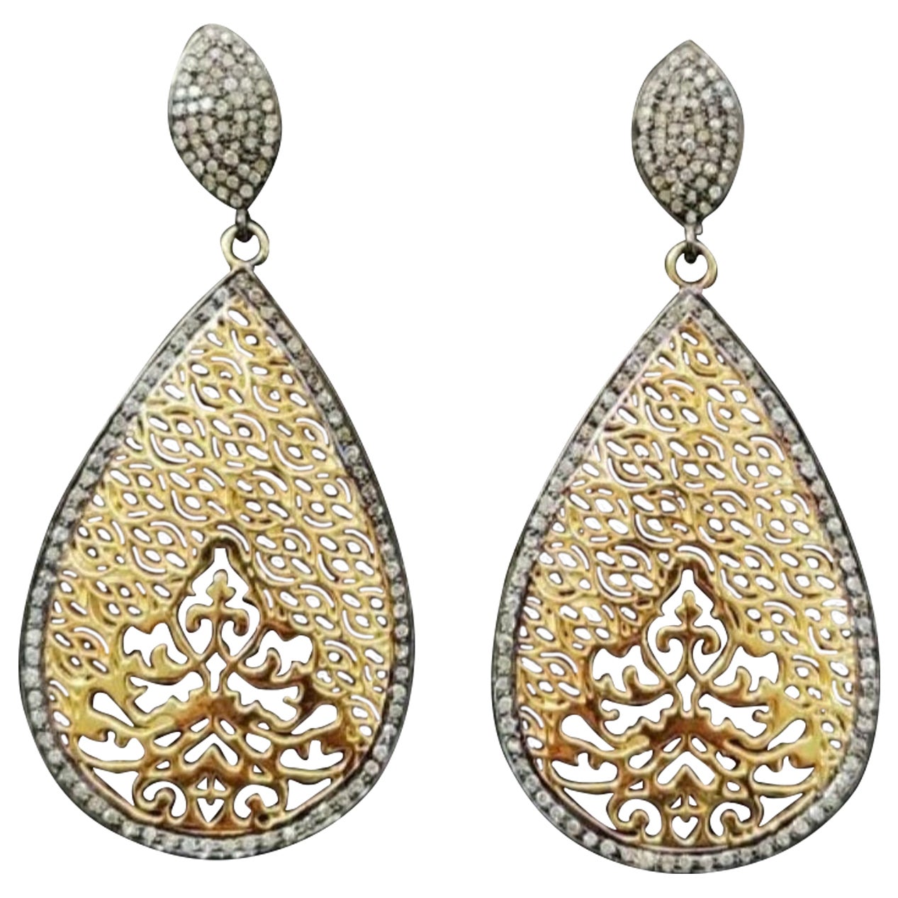Pave Diamond Drop Earring 925 Silver Diamond Filigree Teardrop Earring Gift. For Sale