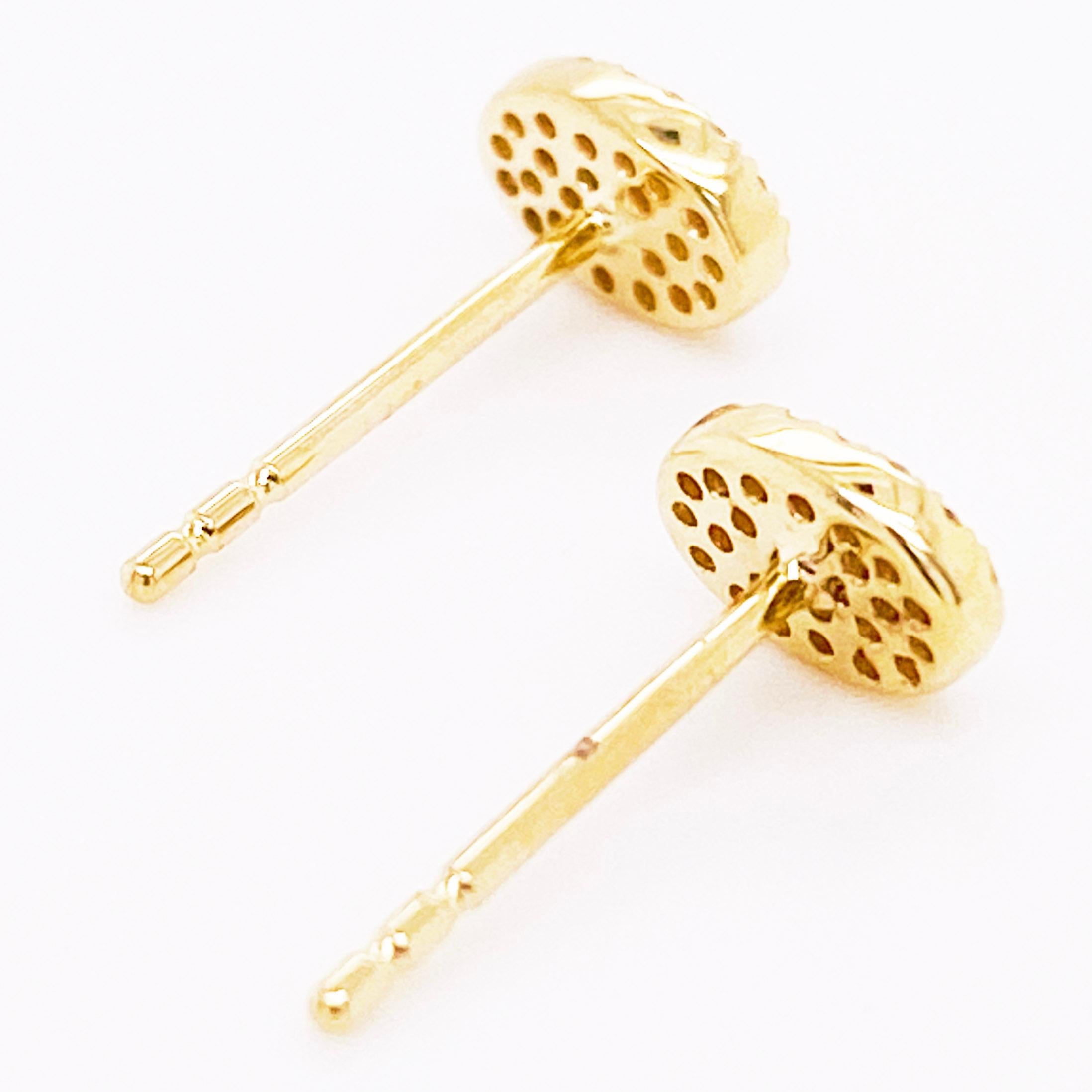 Pave Diamond Earrings, Yellow Gold Oval Pave Studs, Diamond Studs In New Condition For Sale In Austin, TX