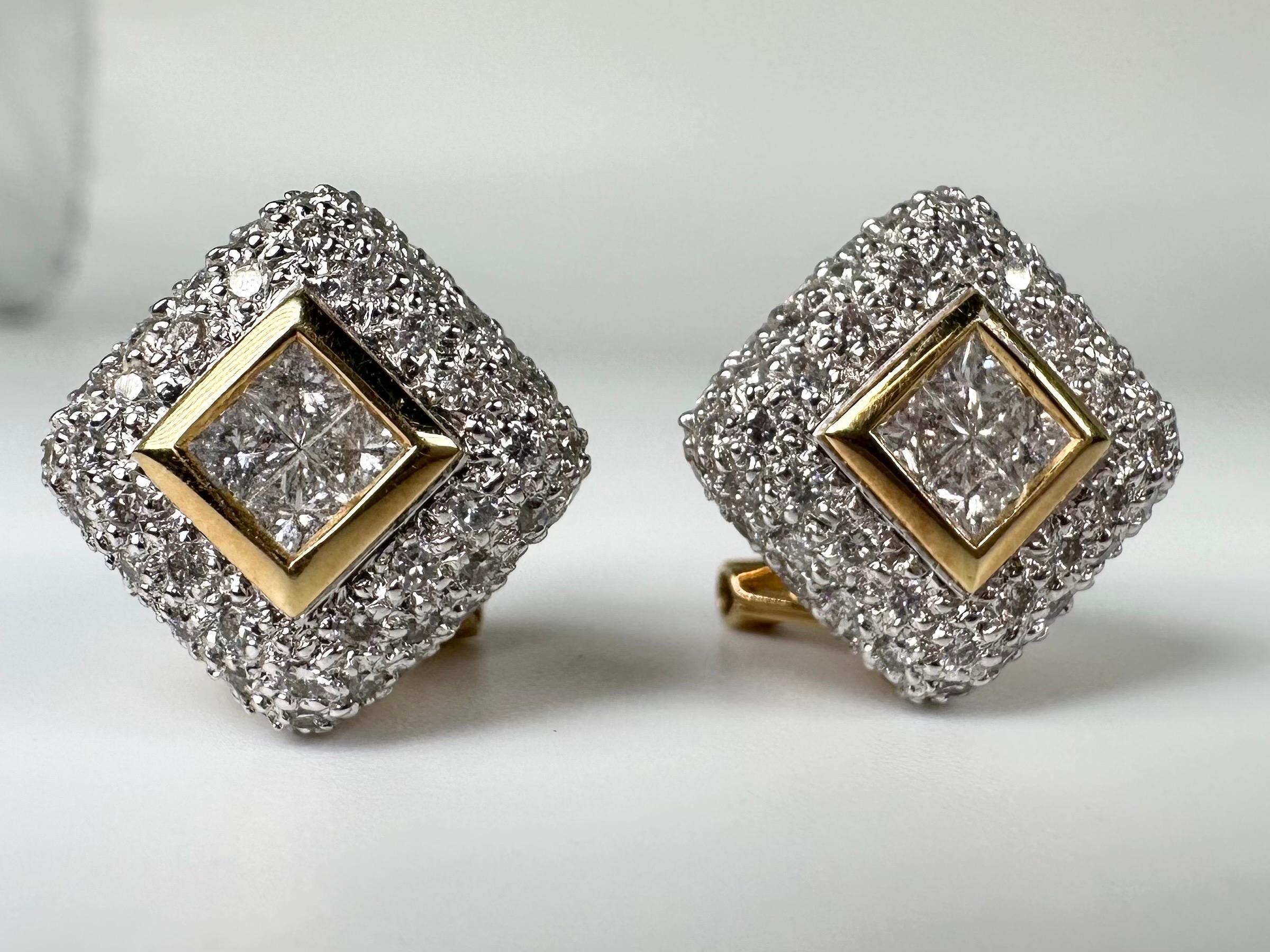 Diamond pave stud earrings in 18kt white and yellow gold. Well made diamond earrings with omega closure!

GOLD: 18KT gold
NATURAL DIAMOND(S)
Clarity/Color: VS-SI/F-G
Carat:1.51ct
Cut:Round Brilliant
Grams:8.32
Backing: omega
Item:kkrp

WHAT YOU GET