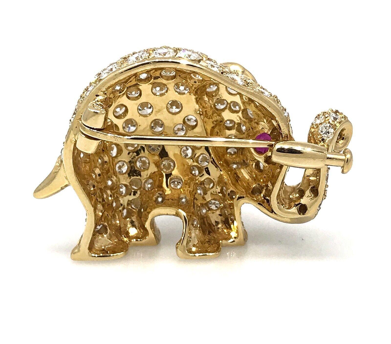 Women's or Men's Pavé Diamond Elephant Pin / Brooch 8.00 Carat Total Weight in 18k Yellow Gold For Sale