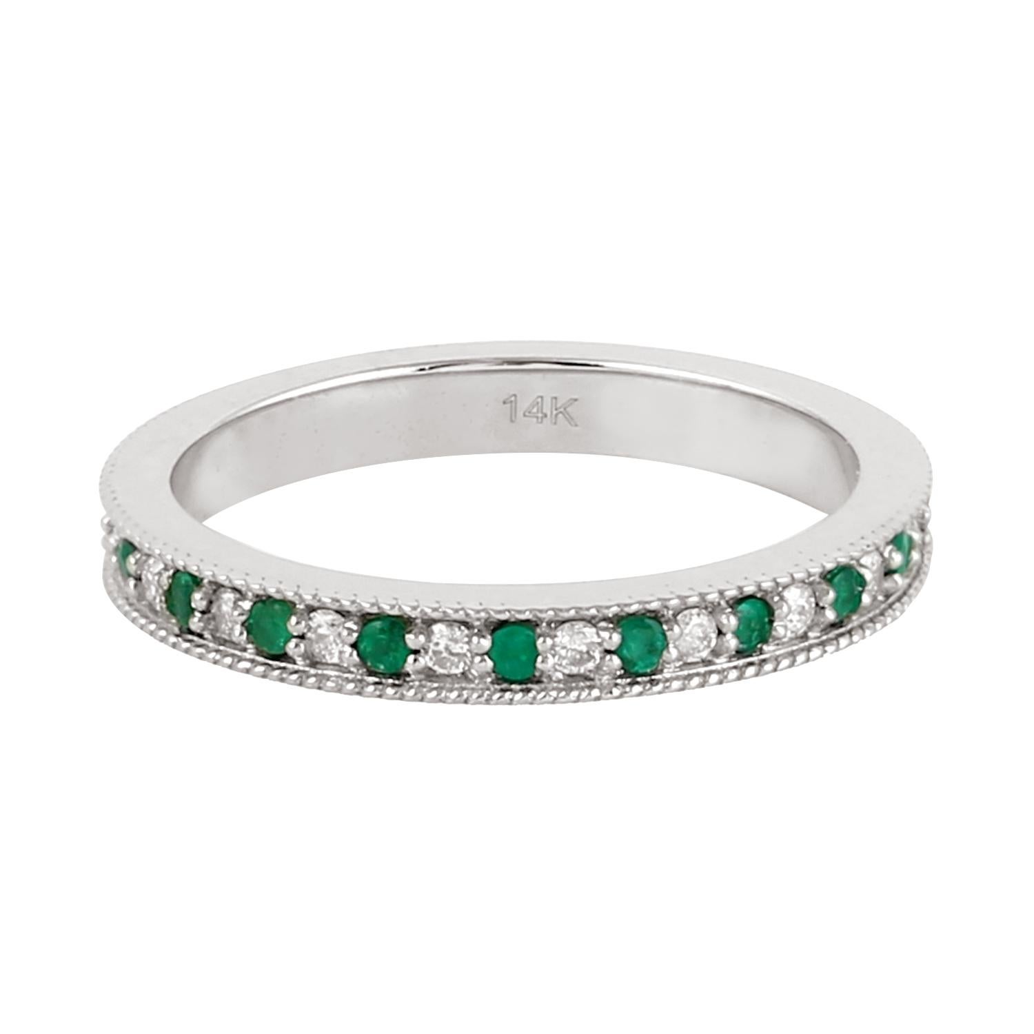 Pave Diamond & Emerald Channel Set Band Ring Made In 14K White Gold In New Condition For Sale In New York, NY