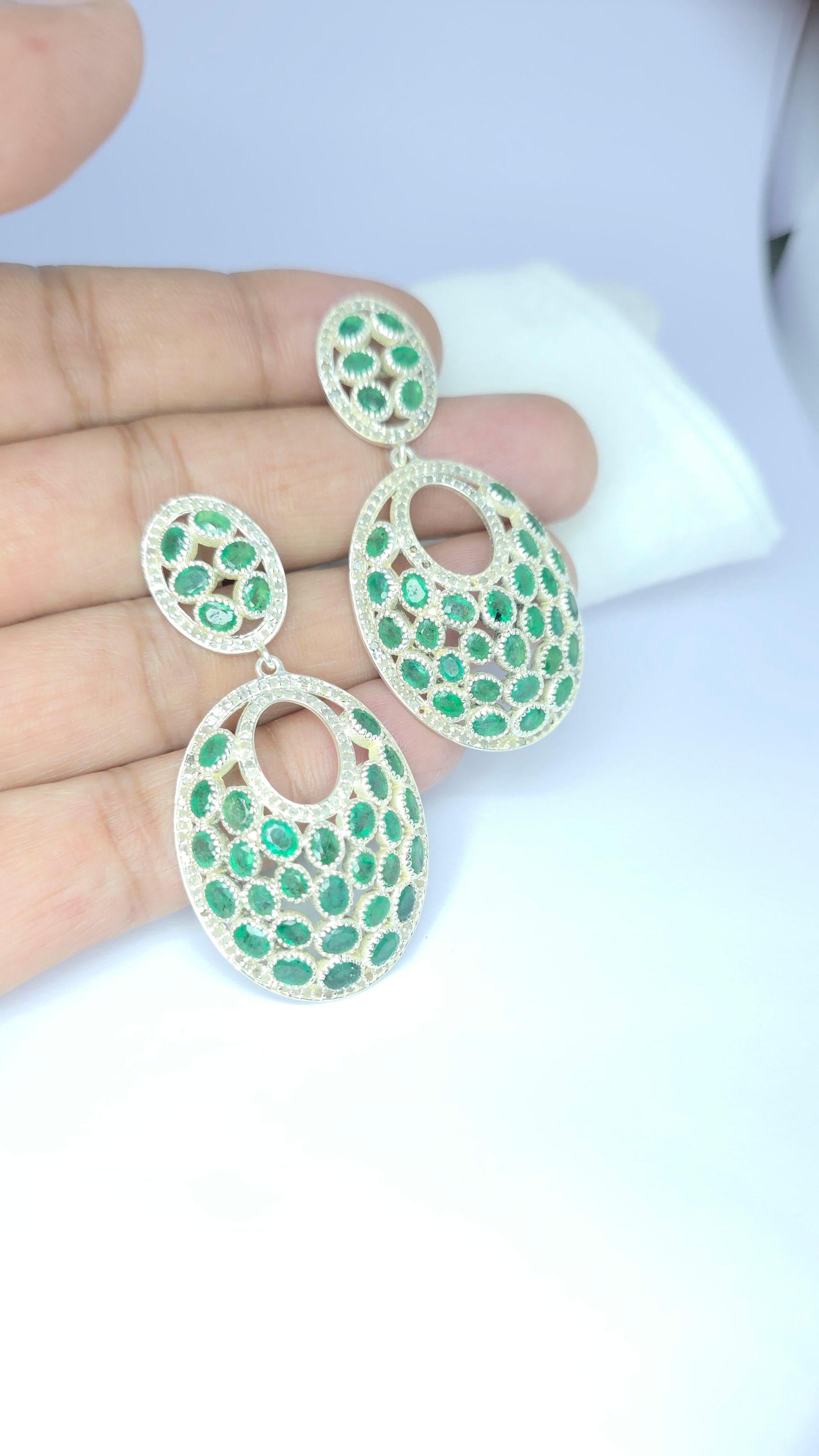 Orecchino Pave Diamond Emerald di forma ovale in oro 14 ct. e  925 gAssoluto d'argento F in vendita 7