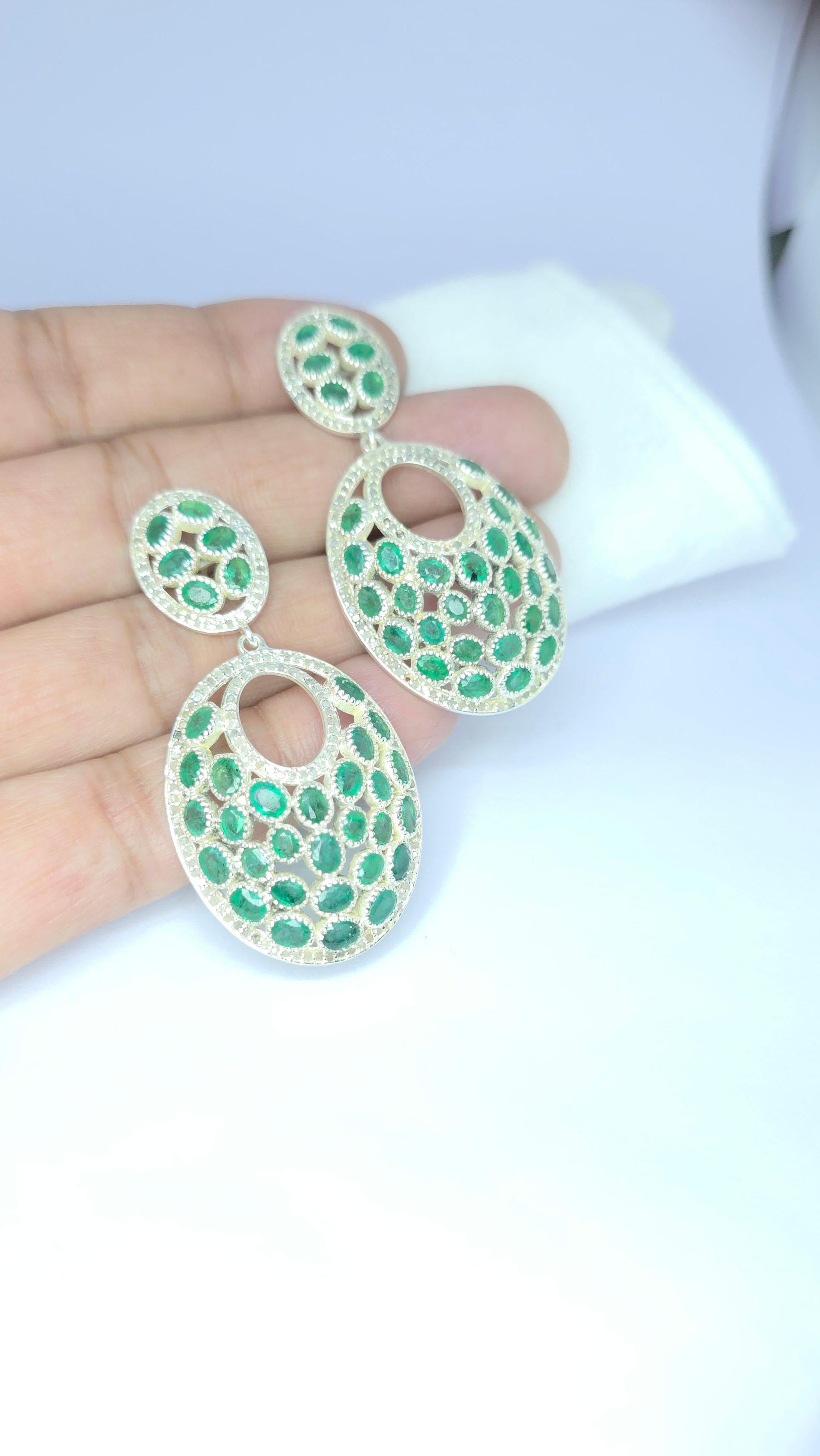 Orecchino Pave Diamond Emerald di forma ovale in oro 14 ct. e  925 gAssoluto d'argento F in vendita 9