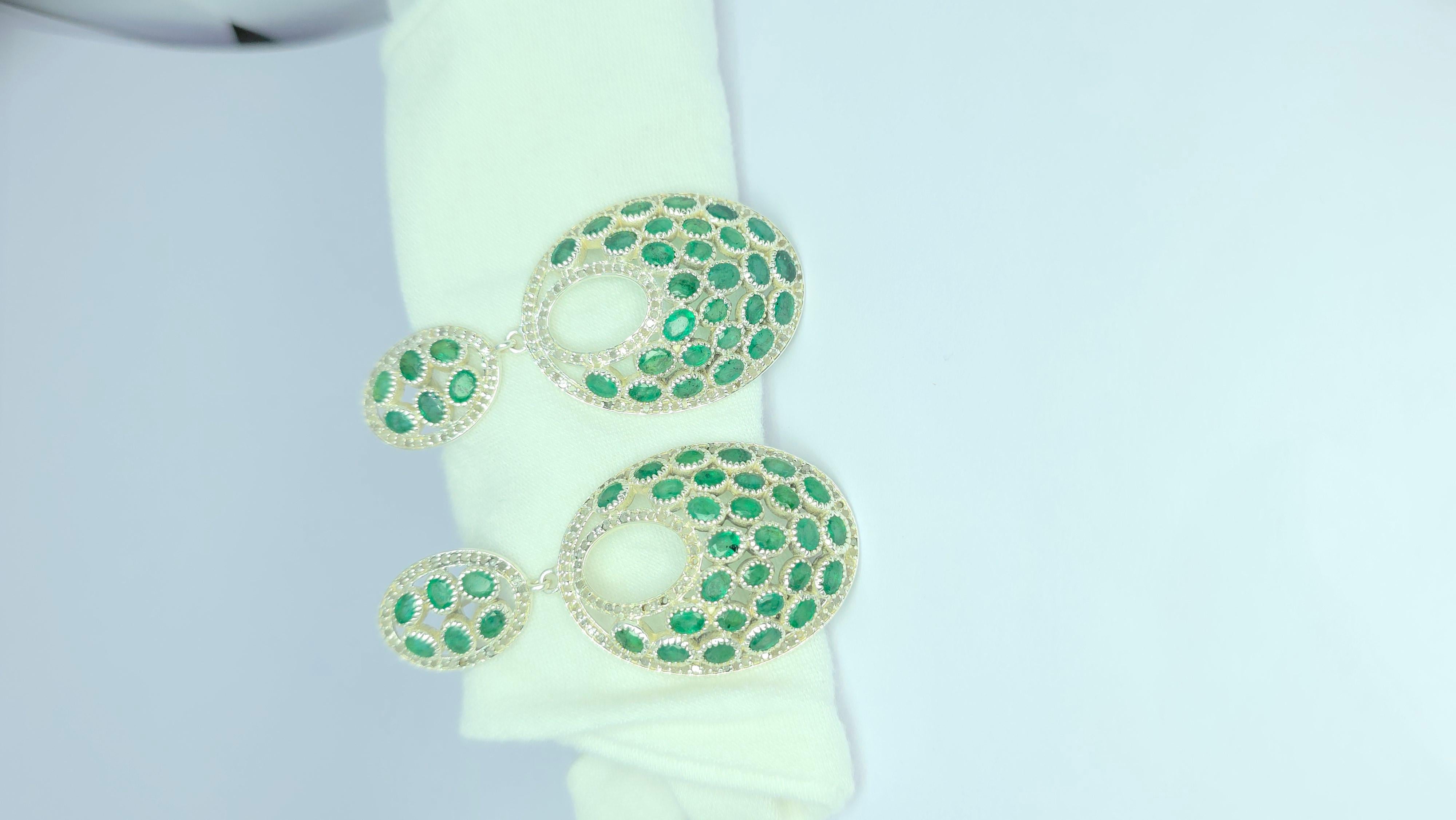 Orecchino Pave Diamond Emerald di forma ovale in oro 14 ct. e  925 gAssoluto d'argento F in vendita 12