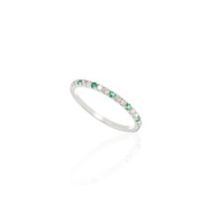 Dainty Diamant und Smaragd Halb-Eternity Stapelring 18k Massiv-Weißgold