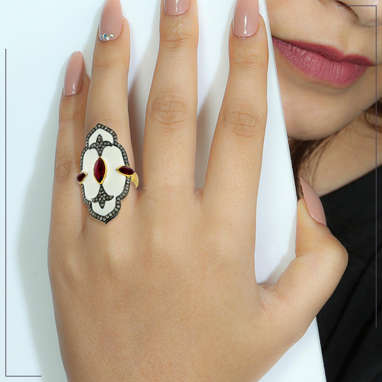 18KT:3.8g,D:0.8ct,SI:5.36g
RUBY:1.53ct,Enam:0.2g,
Size: 25X17X37MM