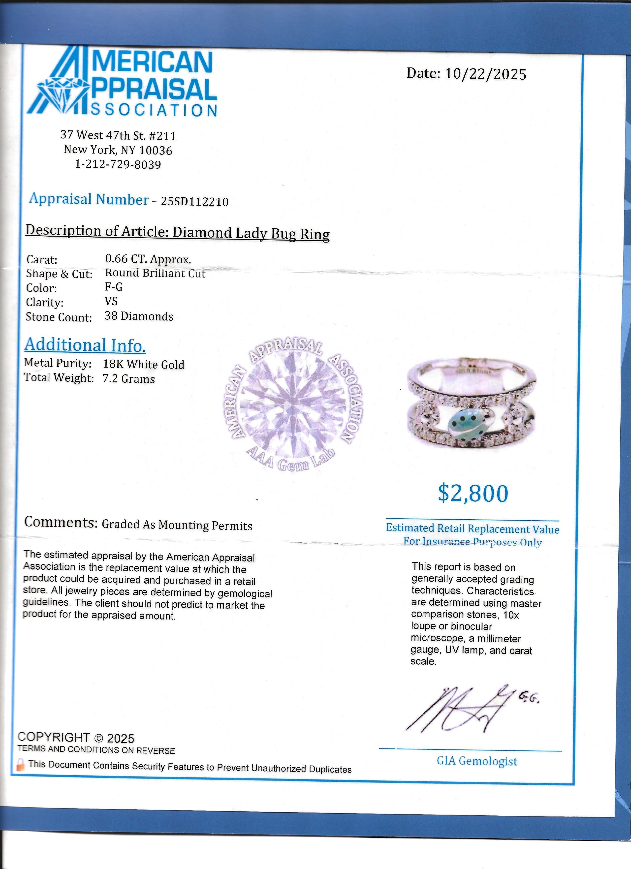 Bague à anneau fendu en or blanc 18K Pavé de fleurs en diamant et coccinelle en émail en vente 6