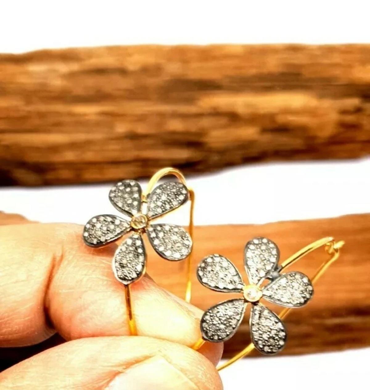 Pave Diamond Flower Hoop Earring 925 Silver Handmade Diamond Fine Jewelry In New Condition For Sale In Chicago, IL