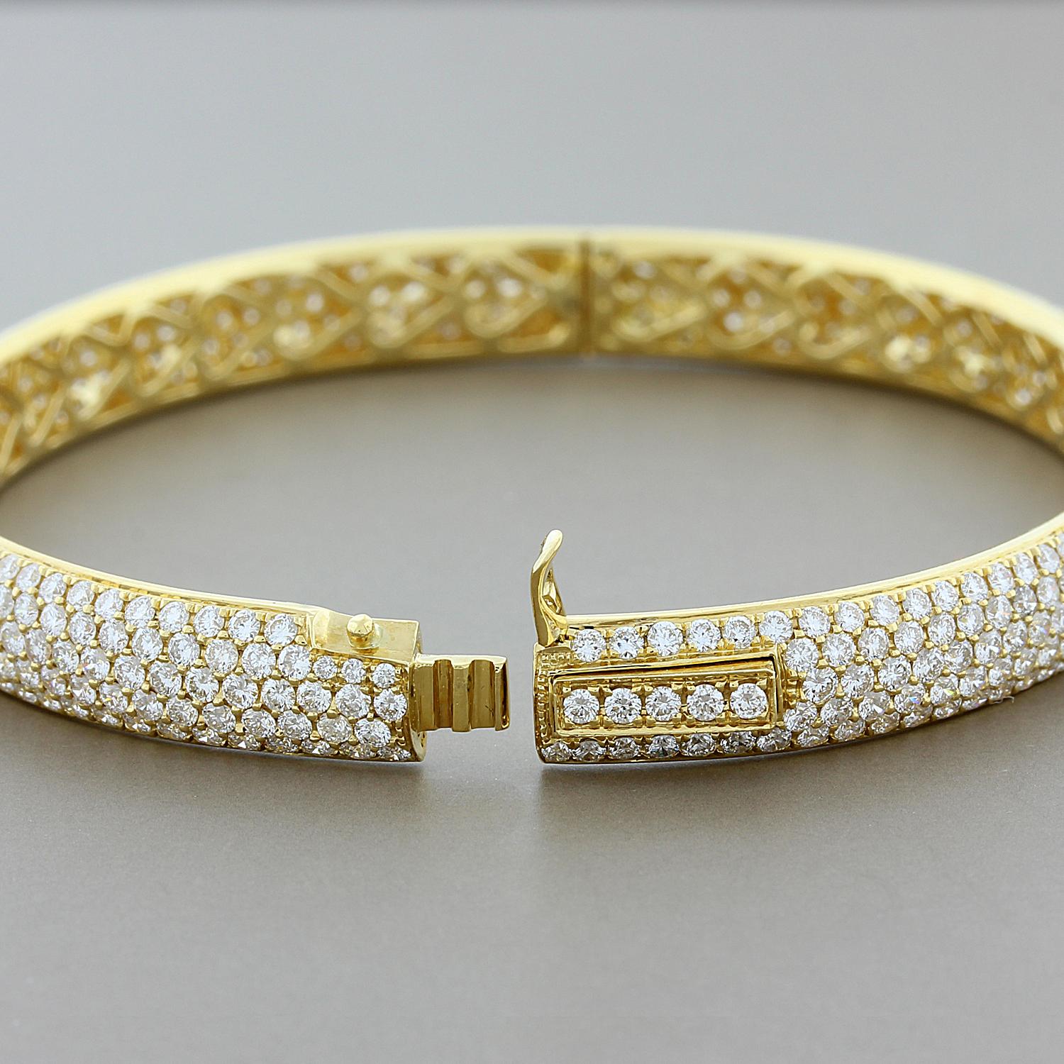 Pave Diamond Gold Eternity Bracelet In New Condition In Beverly Hills, CA
