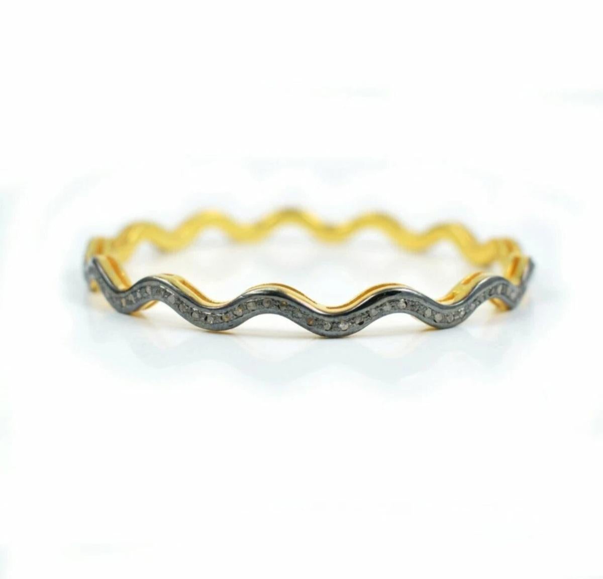 Taglio rotondo Bracciale con diamanti Pave Bangle fatto a mano in argento 925 Bangle moderno con diamanti. in vendita