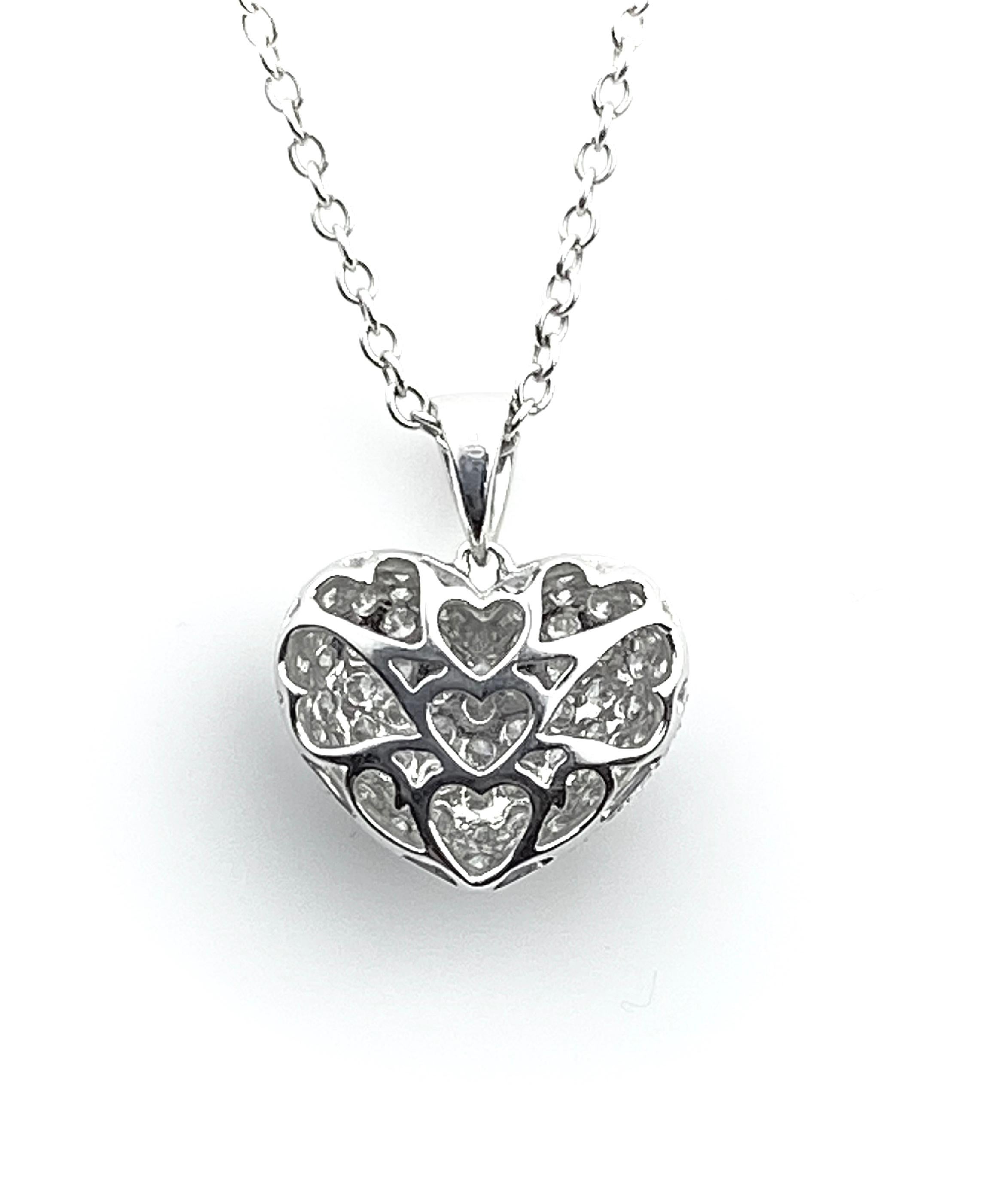 Contemporary Pavé Diamond Heart Pendant Necklace For Sale