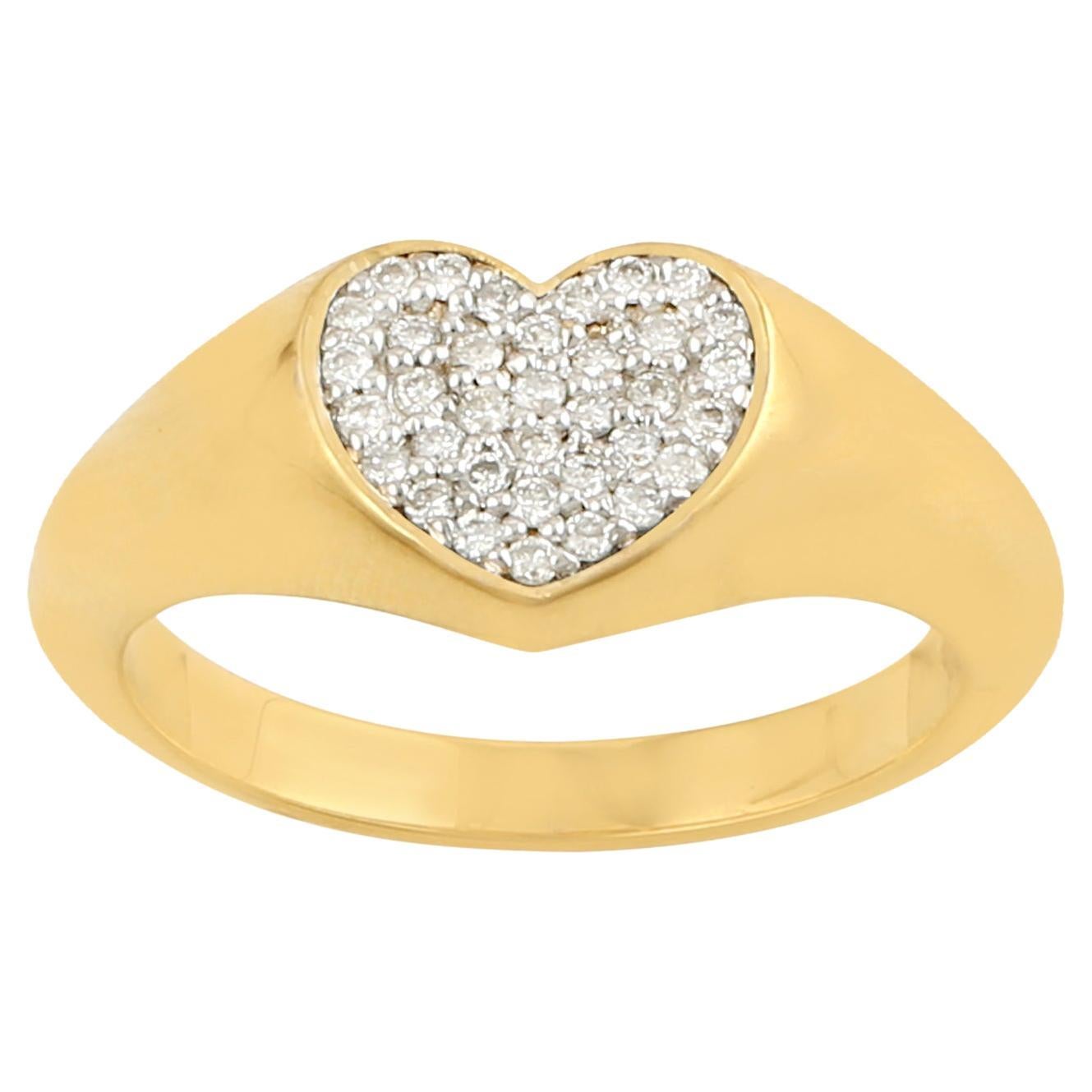 Diamantring in Herzform aus 18 Karat Gelbgold mit Pavé-Diamant