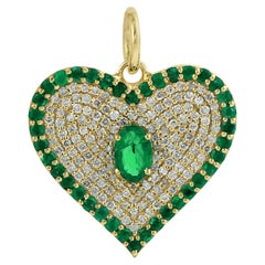Colgante en forma de corazón con pavé de diamantes y esmeralda de oro amarillo de 14k