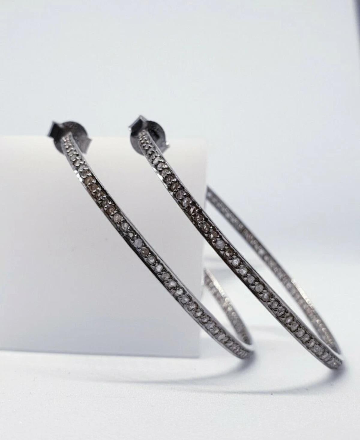 Art Déco Orecchini a cerchio con diamanti Pave in argento 925 per un regalo di anniversario. in vendita