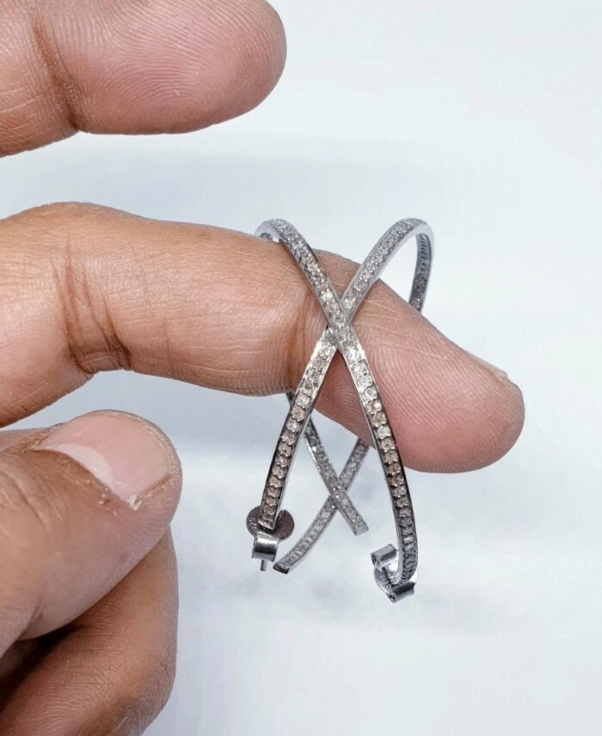 da uomo o donna Orecchini a cerchio con diamanti Pave in argento 925 per un regalo di anniversario. in vendita
