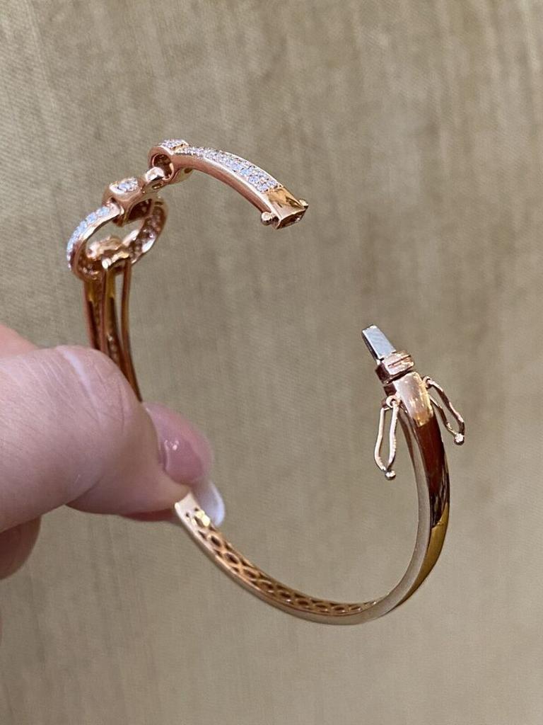 Pavé Diamond Horsebit Style Bangle Bracelet in 18k Rose Gold For Sale 3