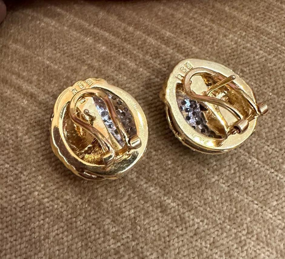 Women's Pavé Diamond Knot Button Earrings 2.00 carat total weight in 18k Yellow Gold  For Sale