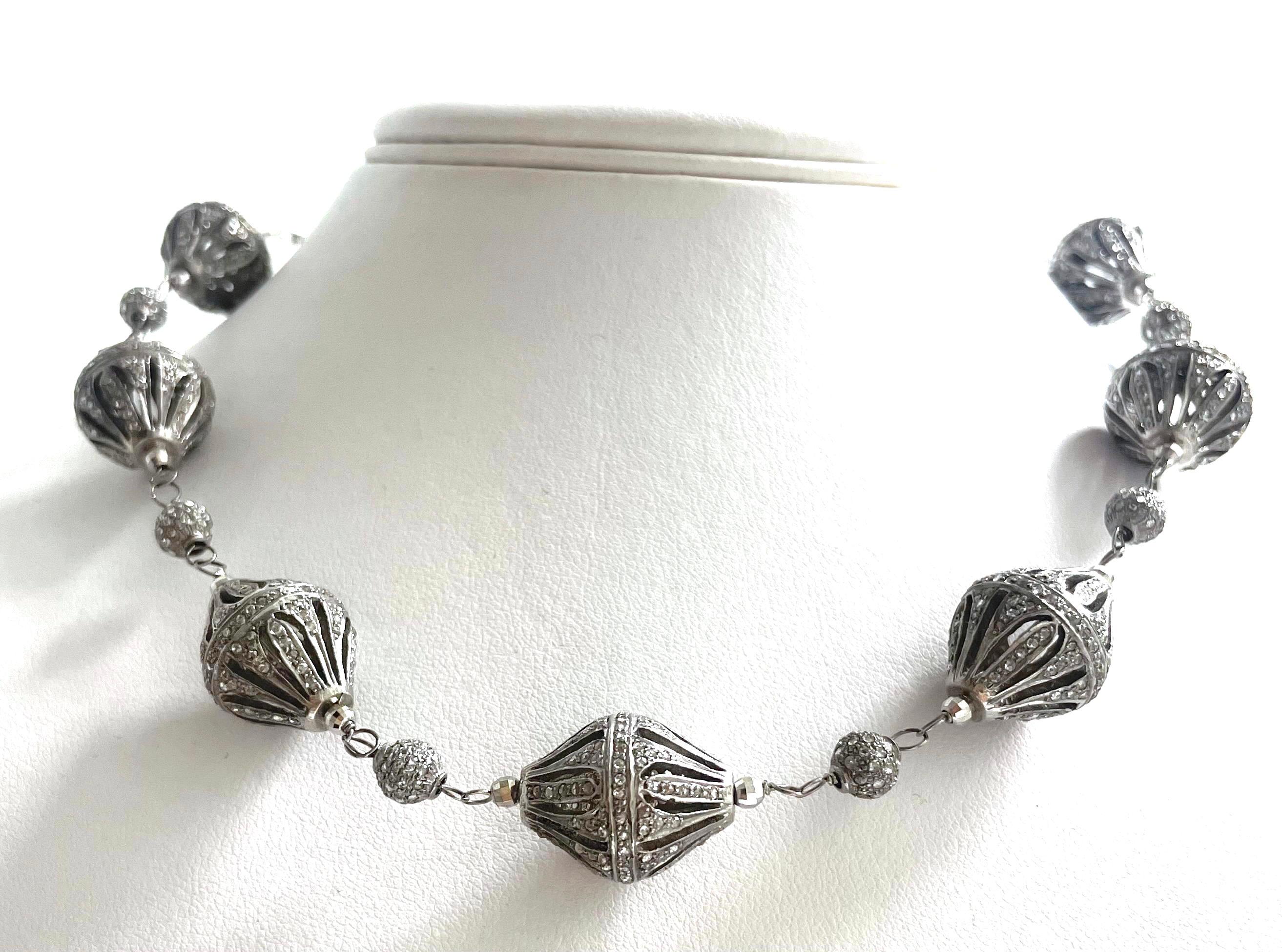 Collana Paradizia con pavé di diamanti a reticolo In condizioni Nuovo in vendita a Laguna Beach, CA