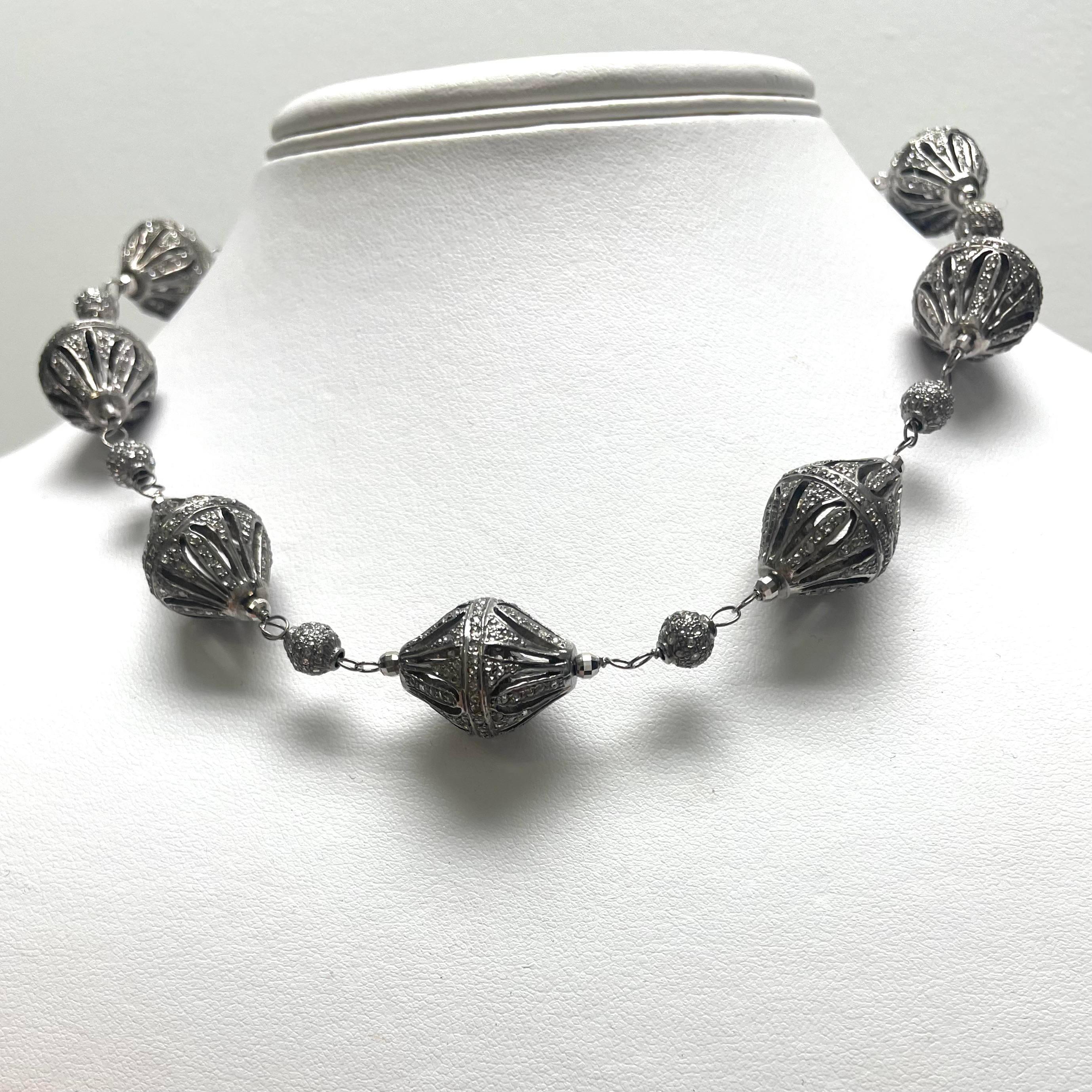 Collier Paradizia en treillis de diamants pavés en vente 1