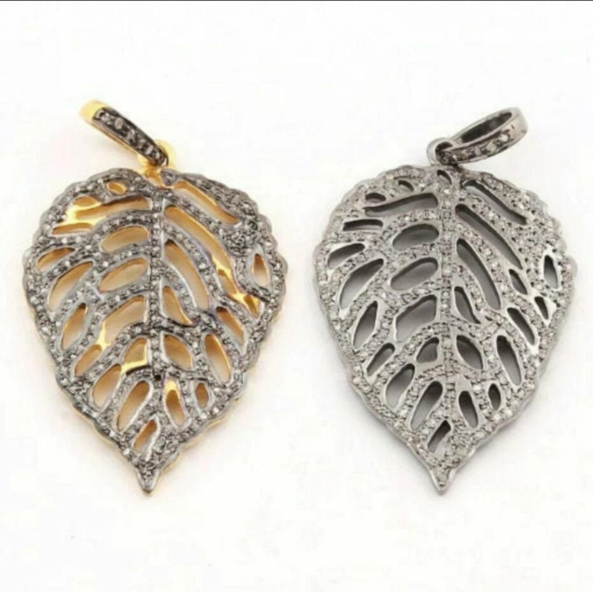 Colgante de diamantes con pavé Hoja de diamantes 42x30mm Hoja de plata de ley

Peso total en quilates
0,24 ctw y menos
Estilo
Dije, Relicario, Colgante
Base metálica
Plata de ley
Estilo de ajuste
Pavé
Material
Plata de ley, diamante
Talla
42x30mm