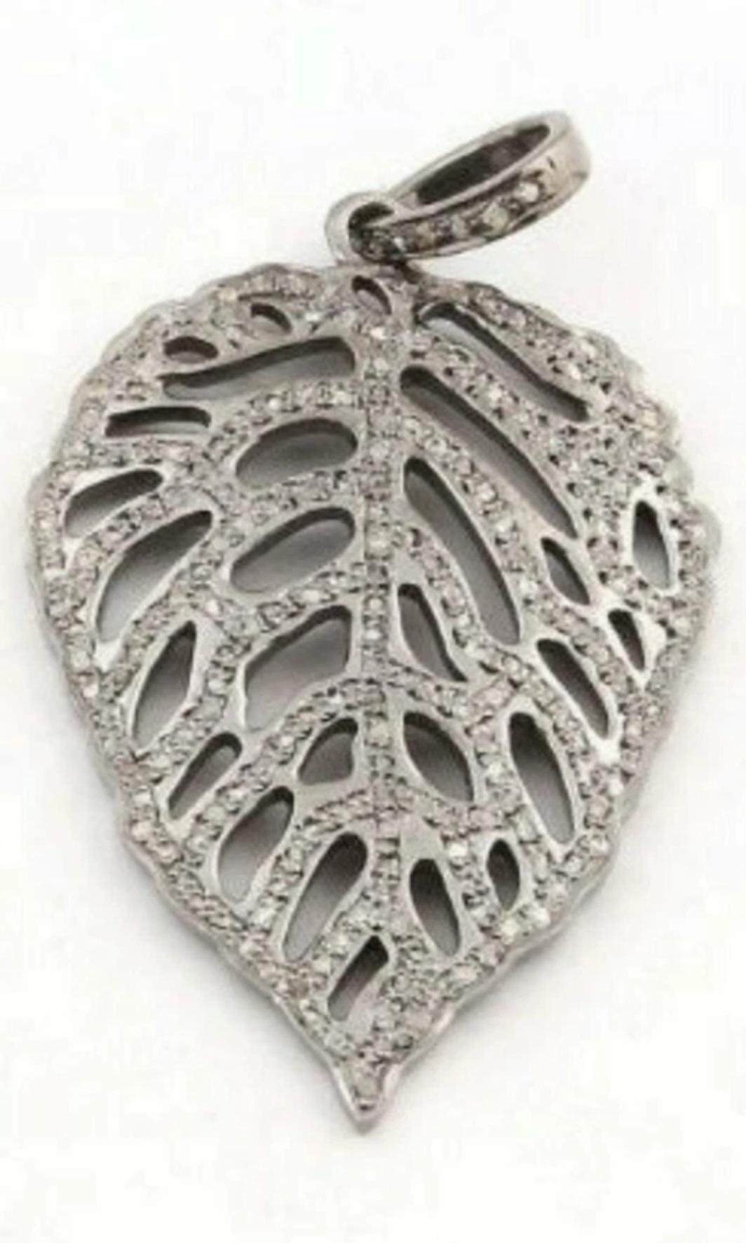 Pave Diamond Leaf Diamond Pendant Diamond Leaf 42x30mm Sterling Silver Leaf Corte redondo en venta