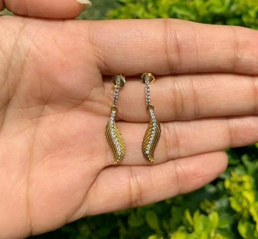 Pave Diamond Leaf Earring 14k Gold Dainty Earring Minimalist In New Condition For Sale In Chicago, IL
