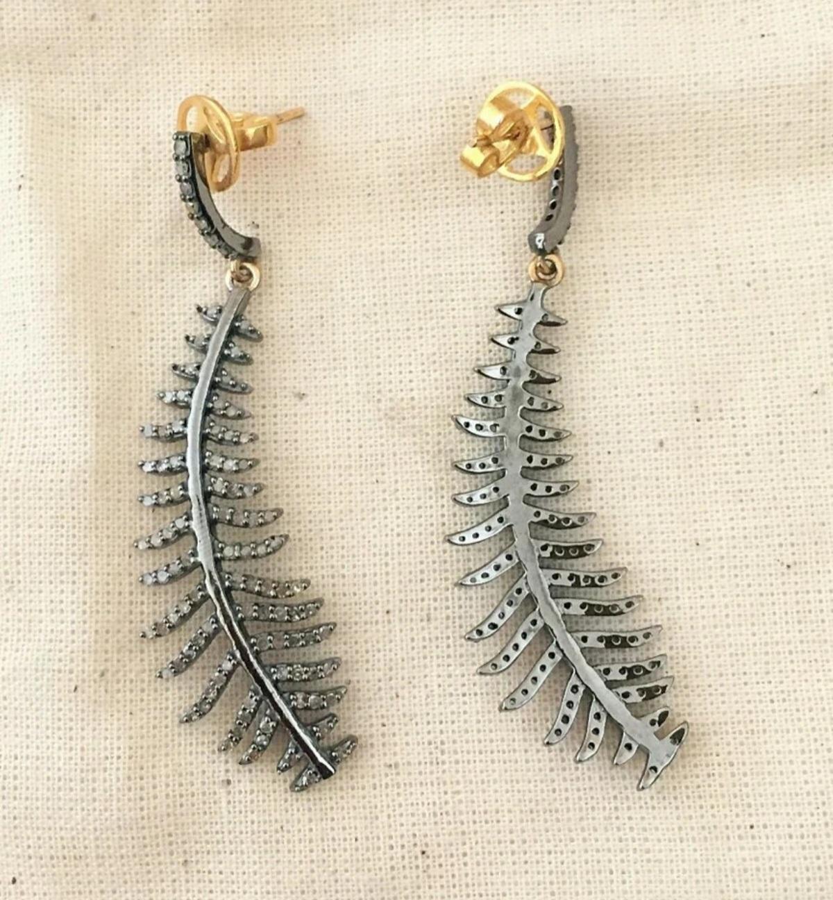 Pave Diamond Leaf Earring Set regalo di orecchini in argento 925 per l'anniversario. in vendita 4