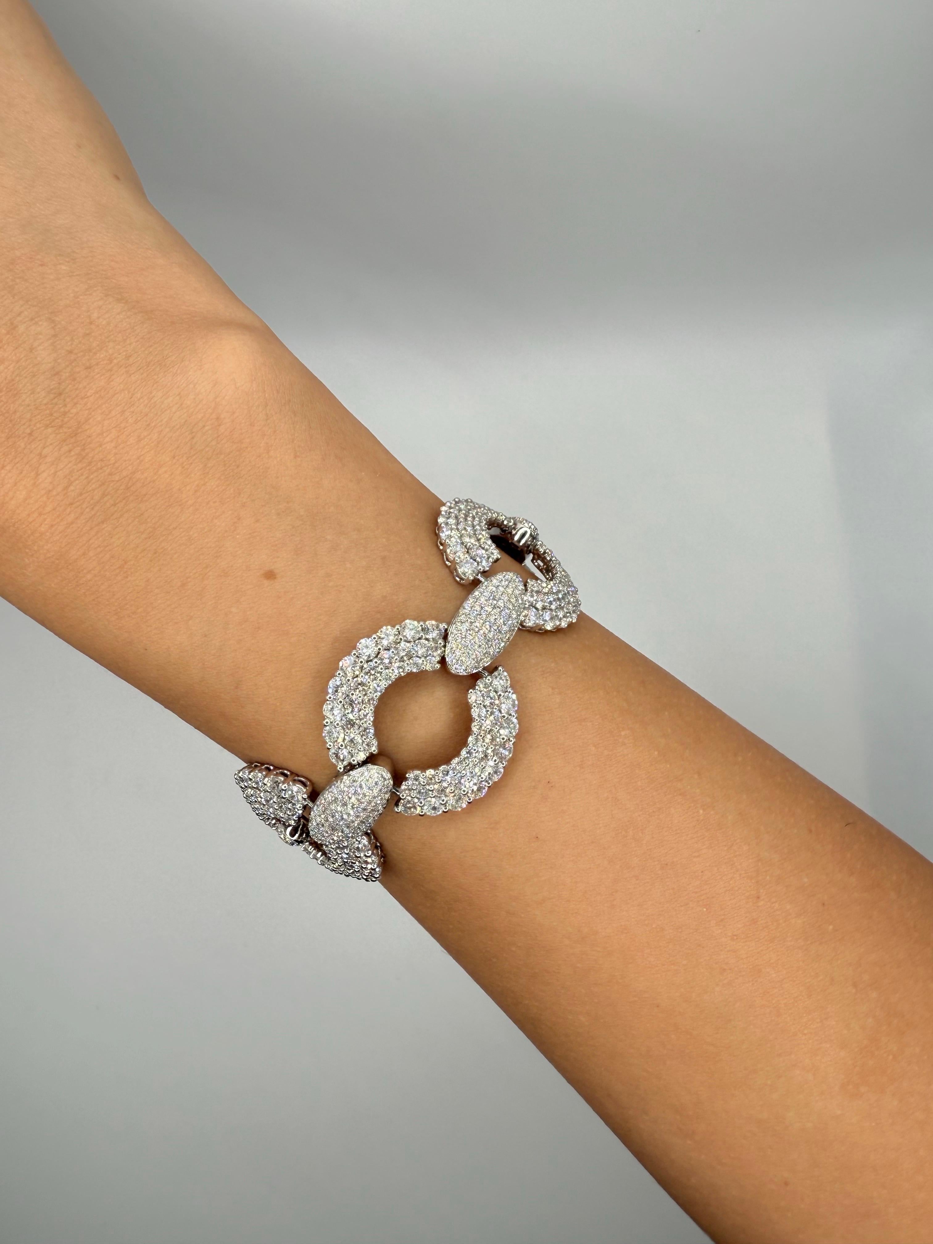 Bracelet à maillons pavés de diamants en vente 1