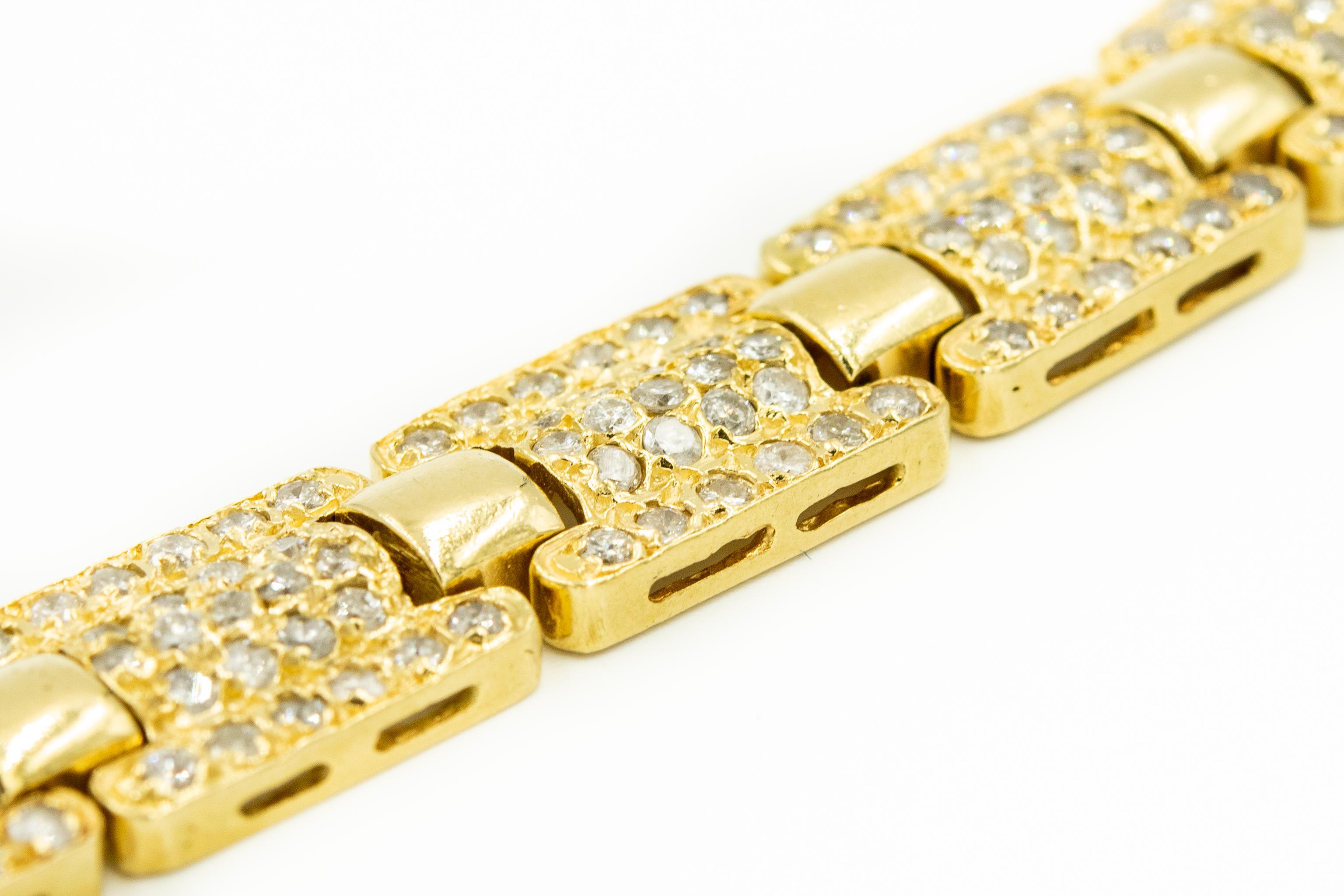 Pave Diamond Link Gold Bracelet In Good Condition In Miami Beach, FL