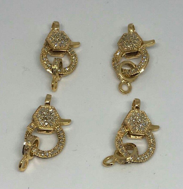 Art déco Fermoirs mousqueton en or 14 carats sertis de diamants fins N7 en vente