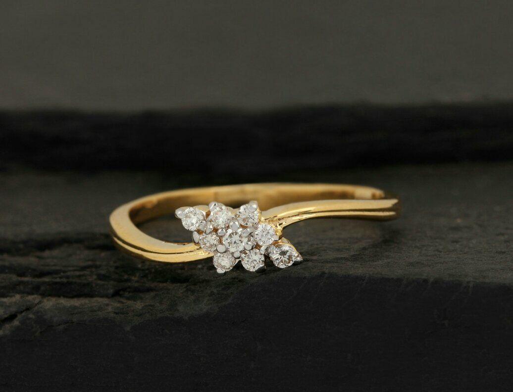 Art Deco Pave Diamond Minimalist Wedding Band 14k Gold SI Clarity diamond G-H Color Ring For Sale