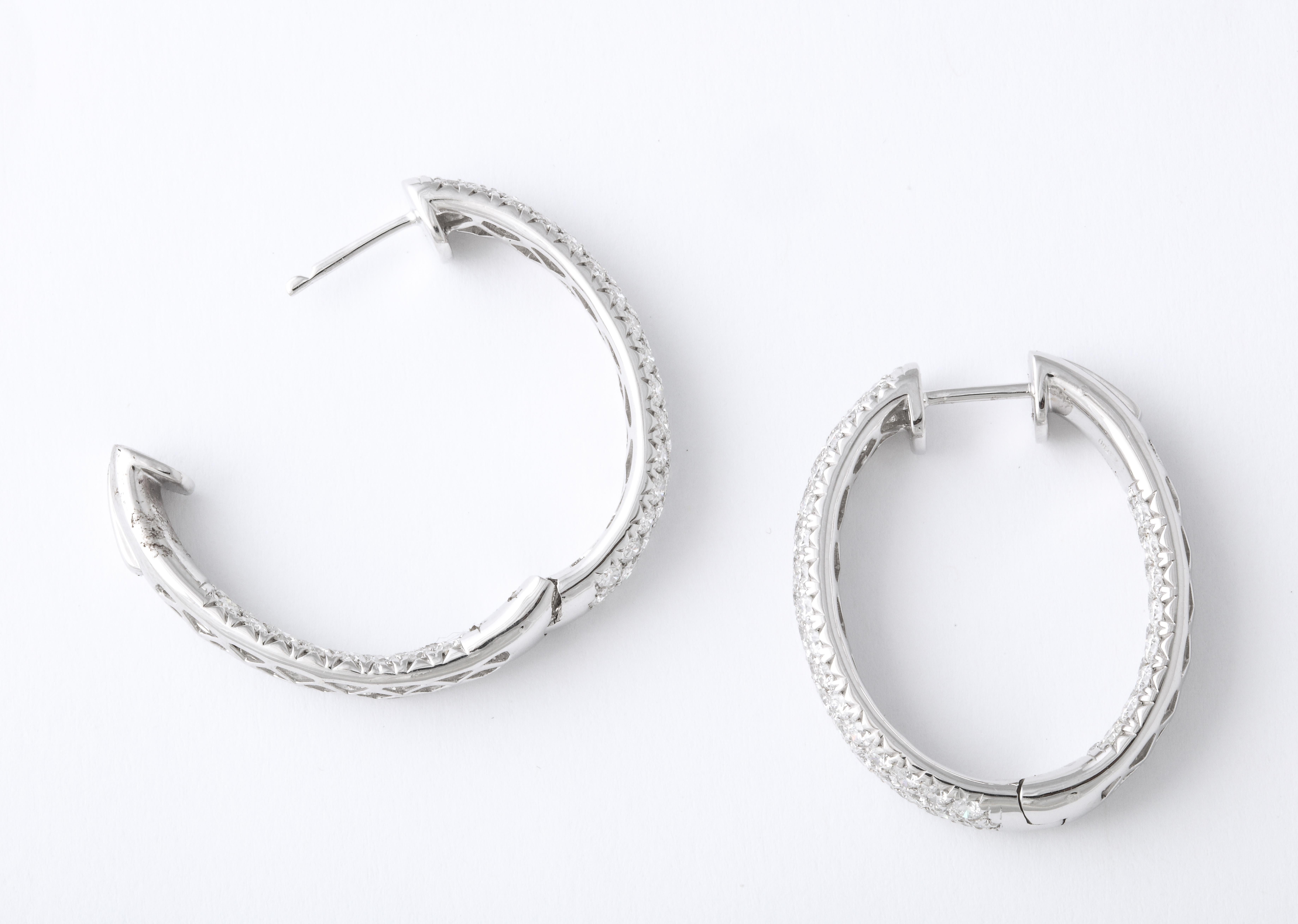 Pave Diamond Oval Hoop Earrings In New Condition For Sale In New York, NY