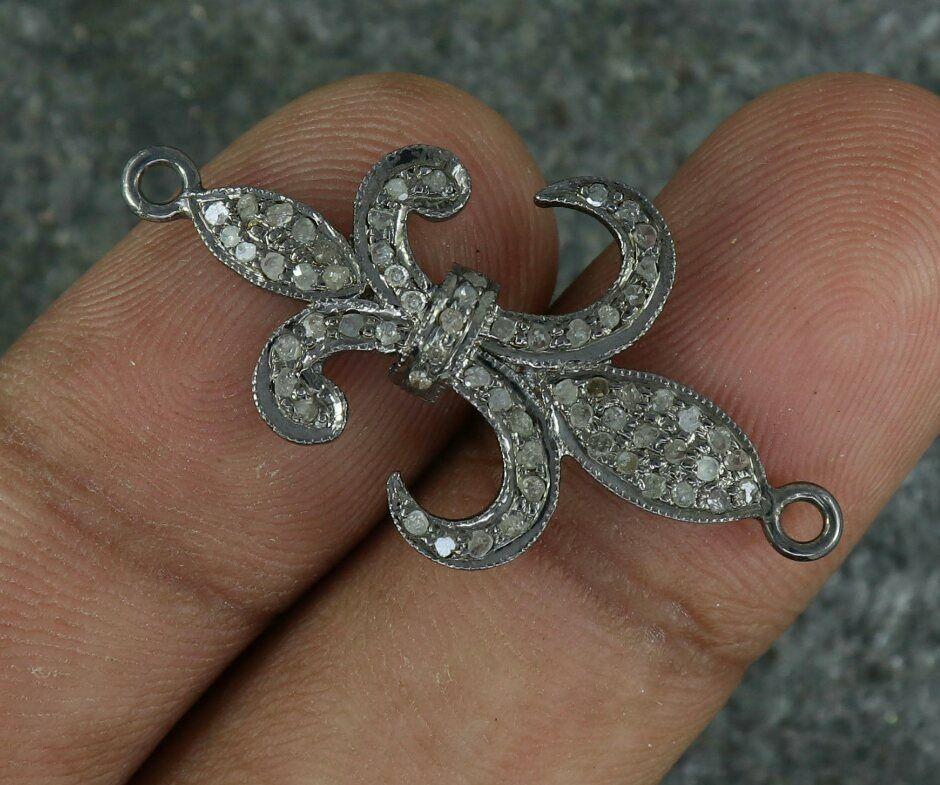 Pave Diamond  Pendant 925 Sterling Silver Diamond Lily Pendant Gift Charm In New Condition For Sale In Chicago, IL