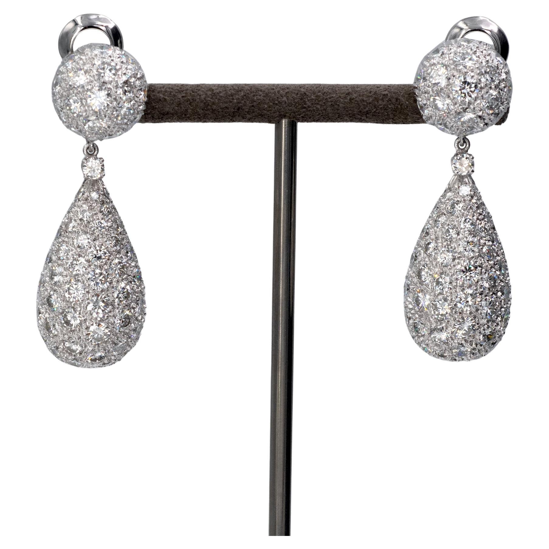 Pave Diamond Platinum Drop Earrings In New Condition For Sale In Monte Carlo, MC