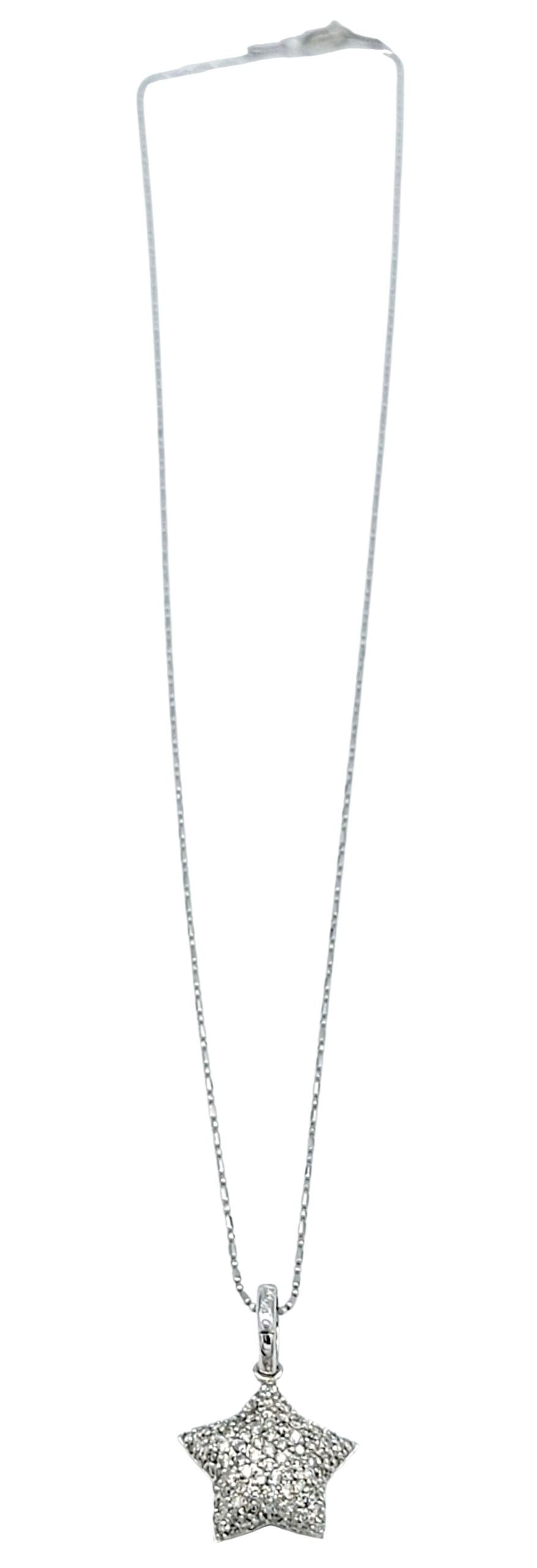 Pavé Diamant Puffy Star Anhänger Halskette aus poliertem 14 Karat Weißgold (Zeitgenössisch) im Angebot