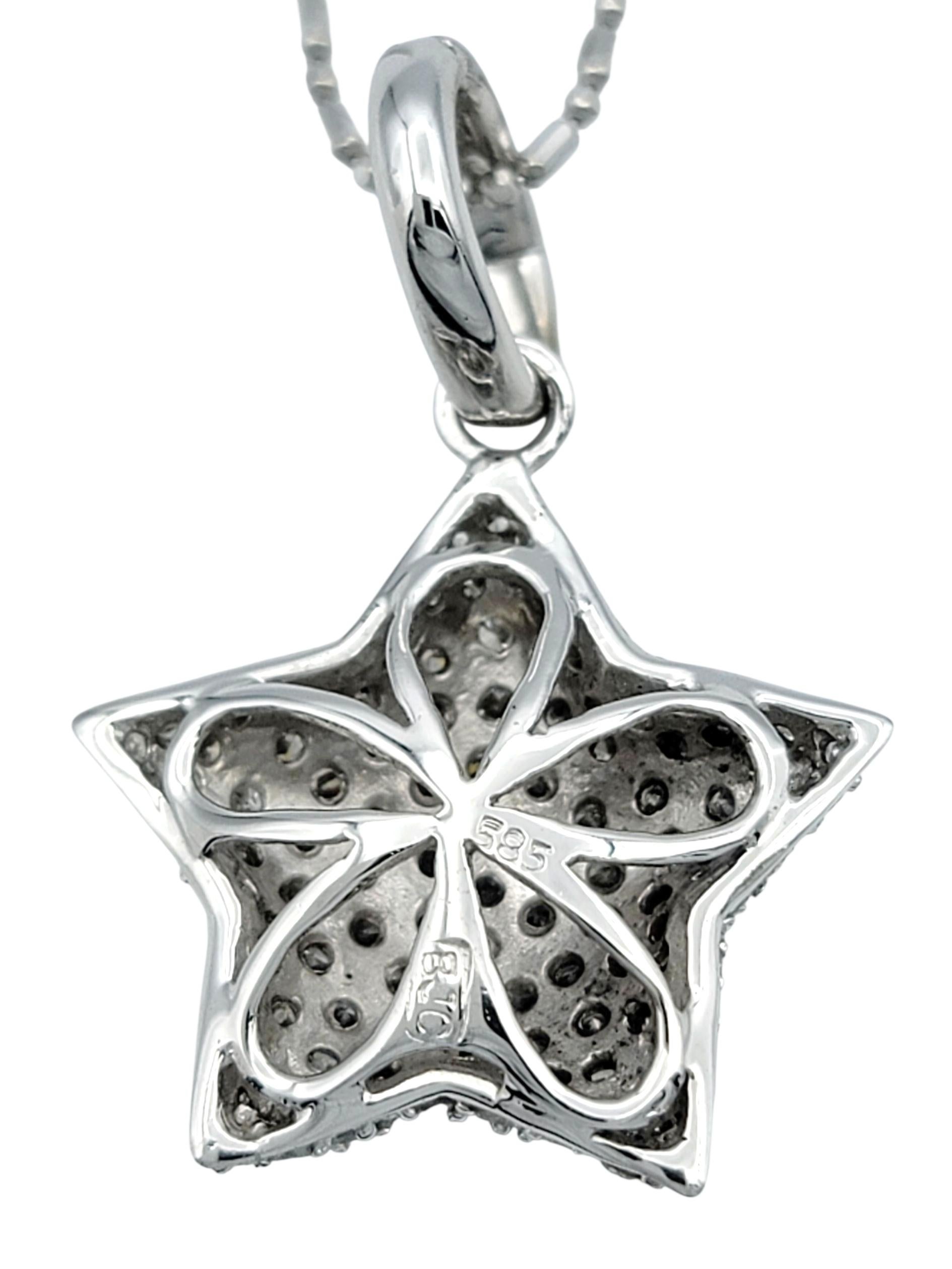 Pavé Diamant Puffy Star Anhänger Halskette aus poliertem 14 Karat Weißgold im Angebot 1