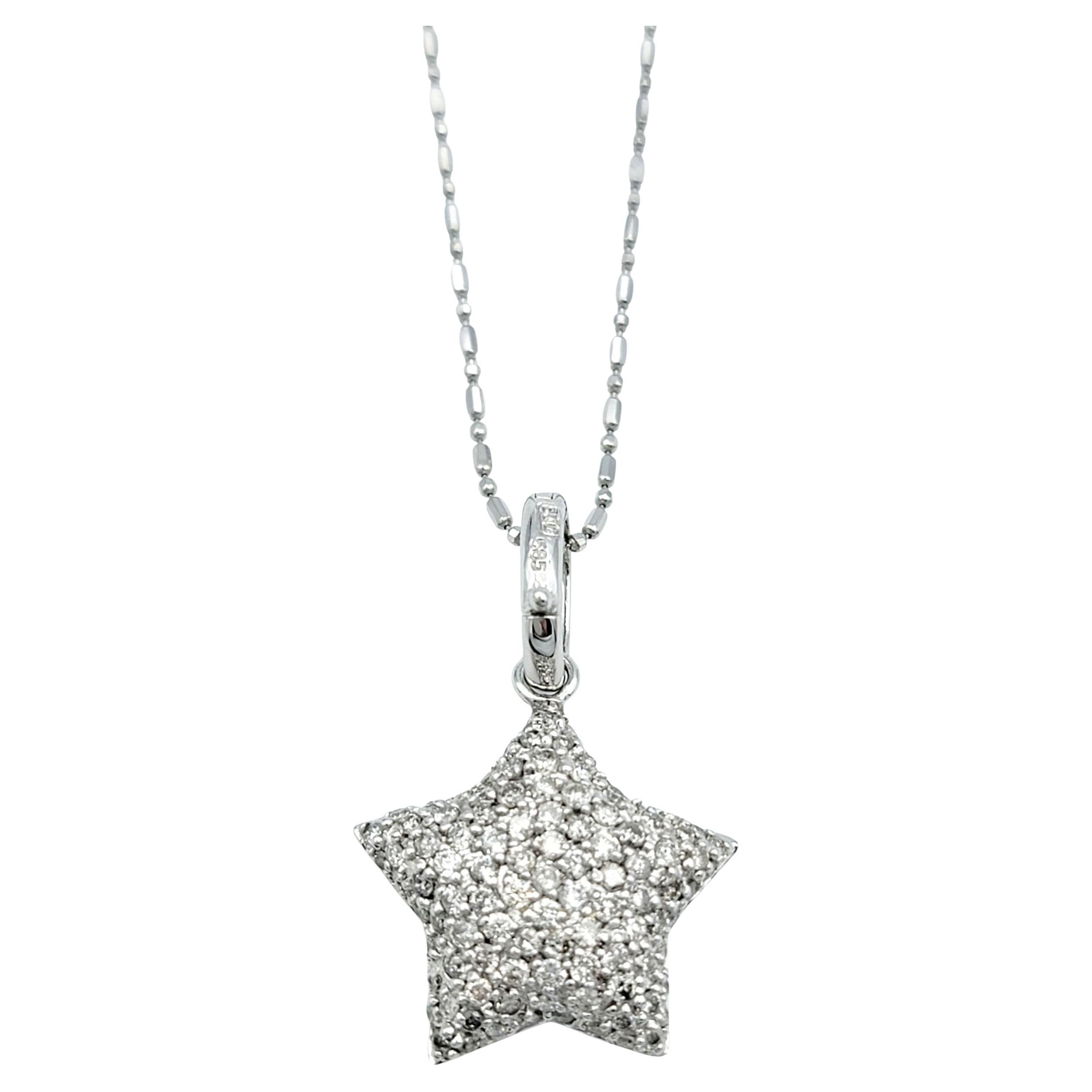 Pavé Diamant Puffy Star Anhänger Halskette aus poliertem 14 Karat Weißgold im Angebot