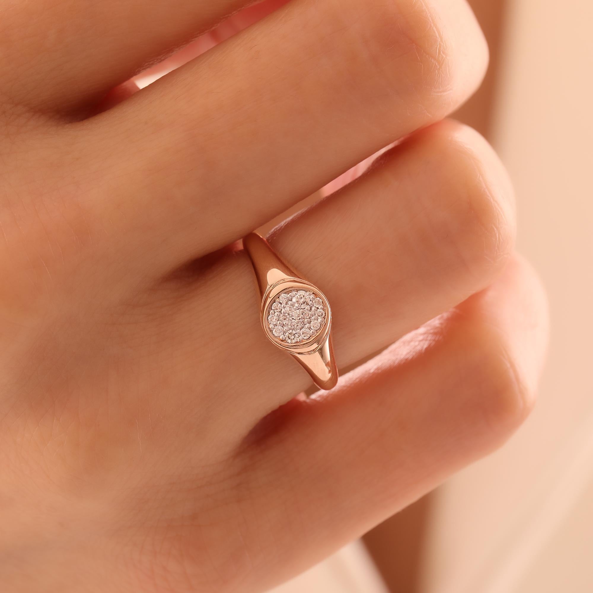 Im Angebot: Pave Diamant Siegelring () 2
