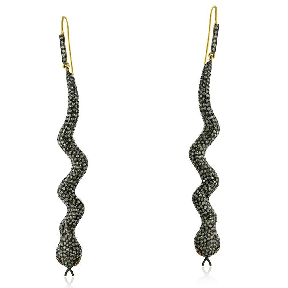 Pave Diamond Snake Earring In New Condition In New York, NY