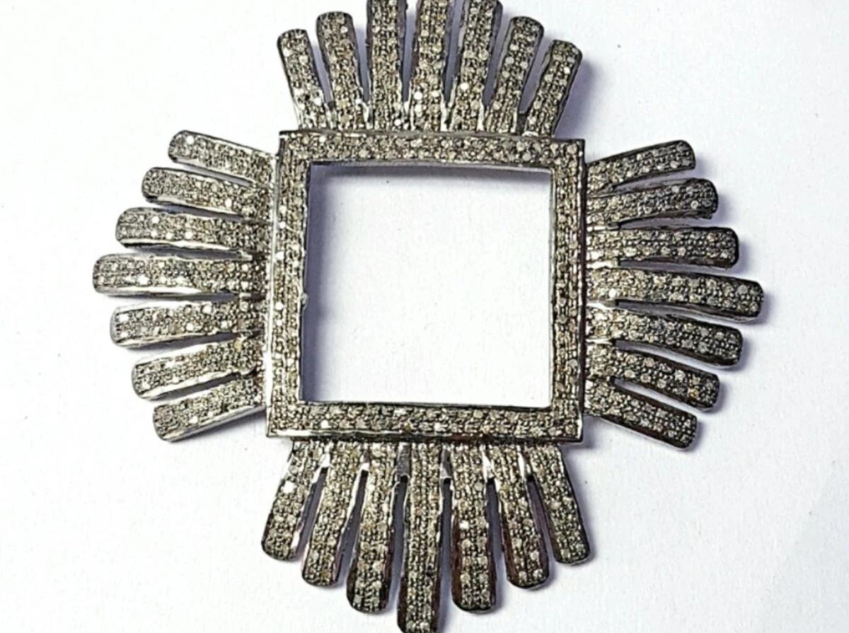 Pendentif Design/One en argent 925 avec diamant pavé fait à la main, cadeau de joaillerie. en vente 1