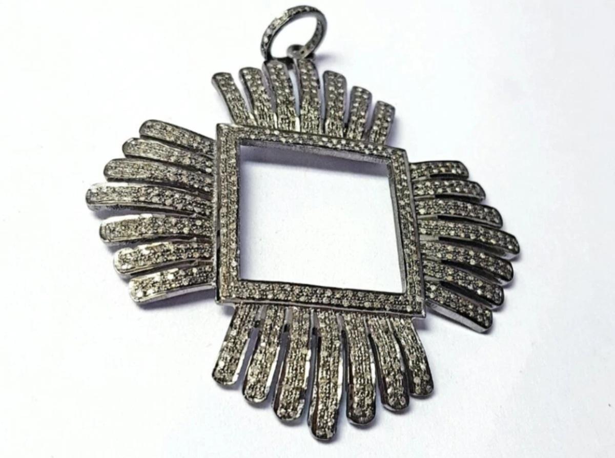 Pendentif Design/One en argent 925 avec diamant pavé fait à la main, cadeau de joaillerie. en vente 2