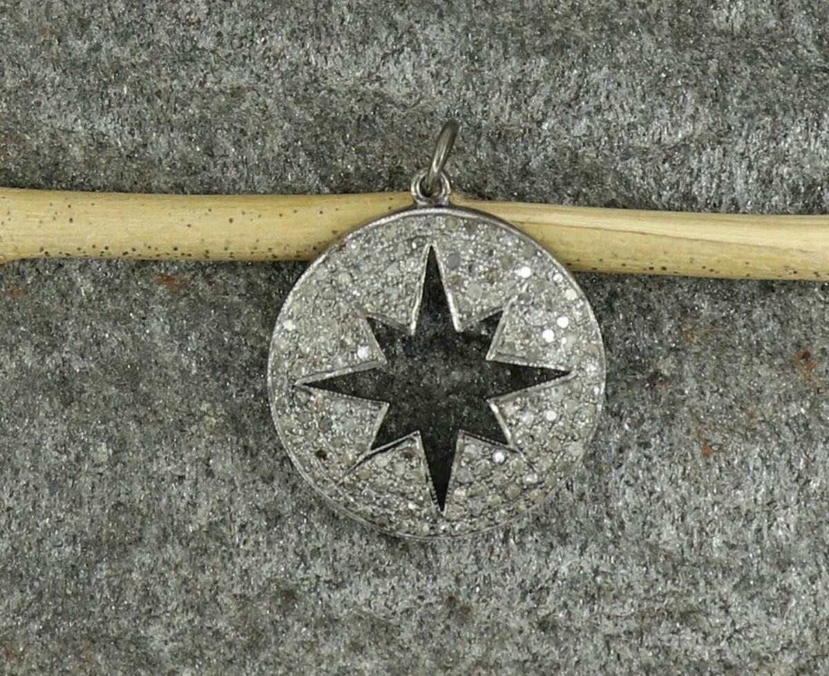 Colgante de plata 925 con diamantes en forma de estrella. Art Decó en venta