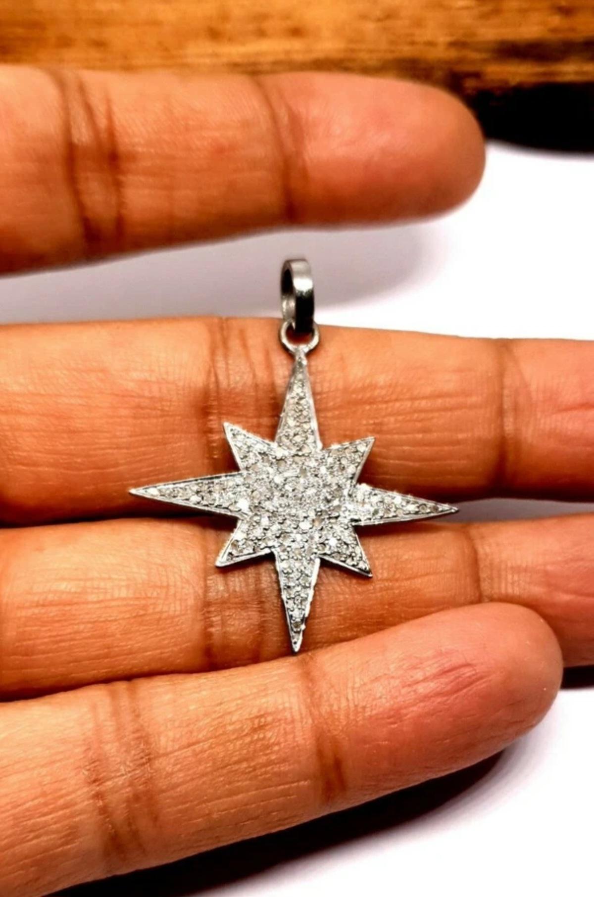 Pendentif Pave Diamond Starburst Pendentif étoile en argent 925 Pendentif étoile en diamant Bijoux faits main. Neuf - En vente à Chicago, IL
