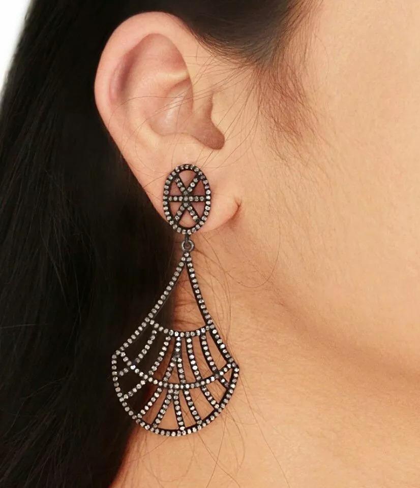 Pave Diamond Tear Drop Earring 925 Silver Fashion Diamond Earring Birthday Gift
Light weight can be worn everyday

Additional information:
Condition: New without tags: A brand-new, unused, and unworn item (including handmade items) that is not in