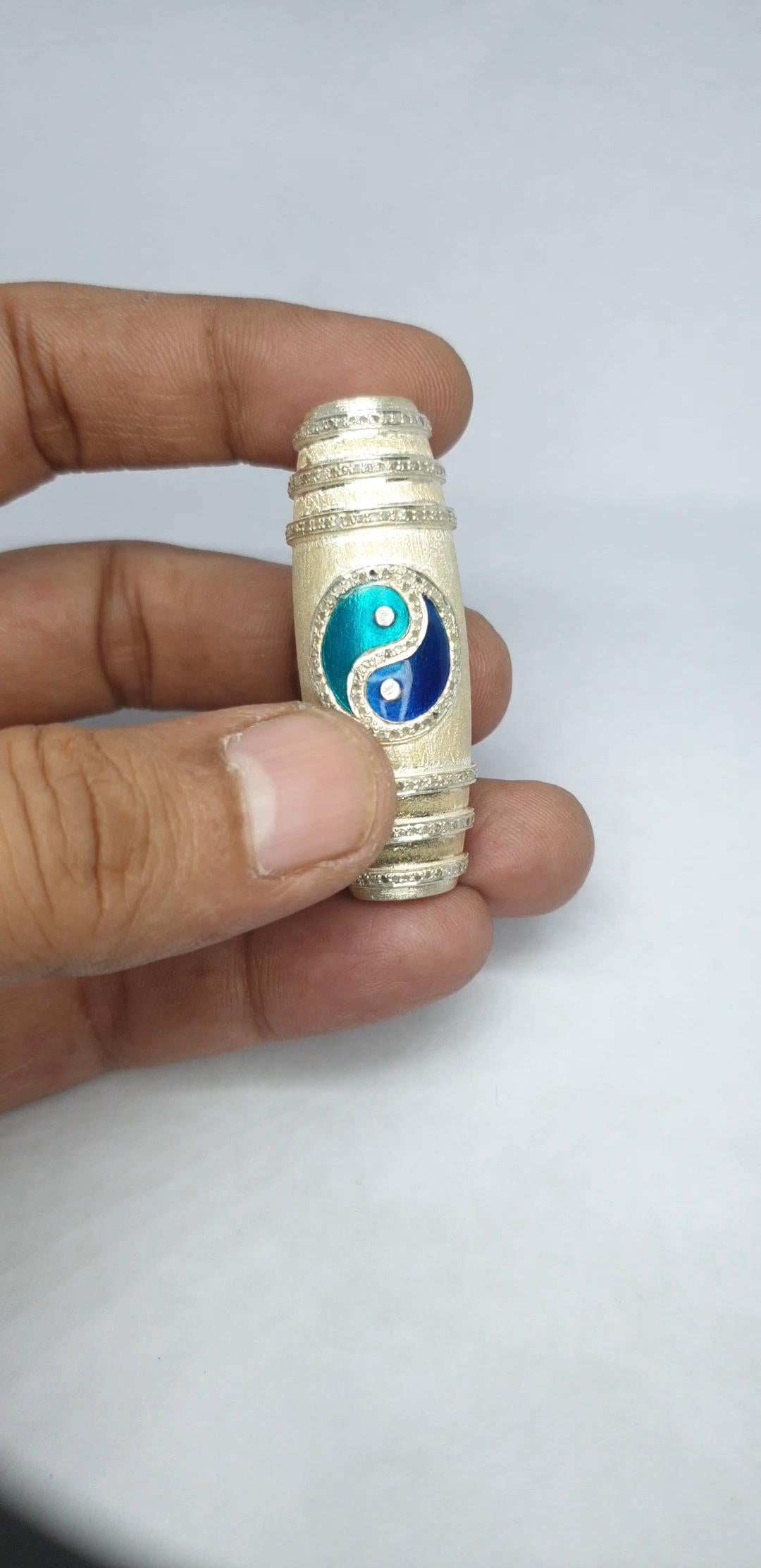 Art Deco Pave diamond textured silver yin yang pendant enamel Bracelet For Sale