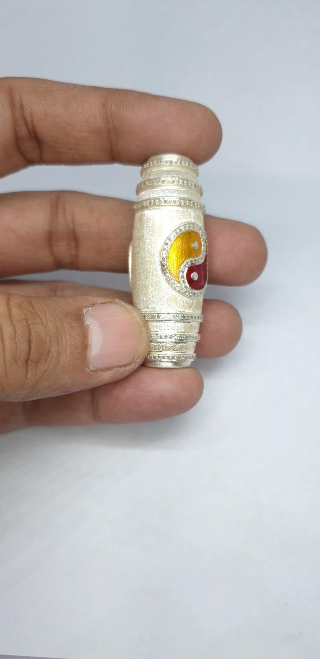 Pave diamond textured silver yin yang pendant enamel Bracelet For Sale 3