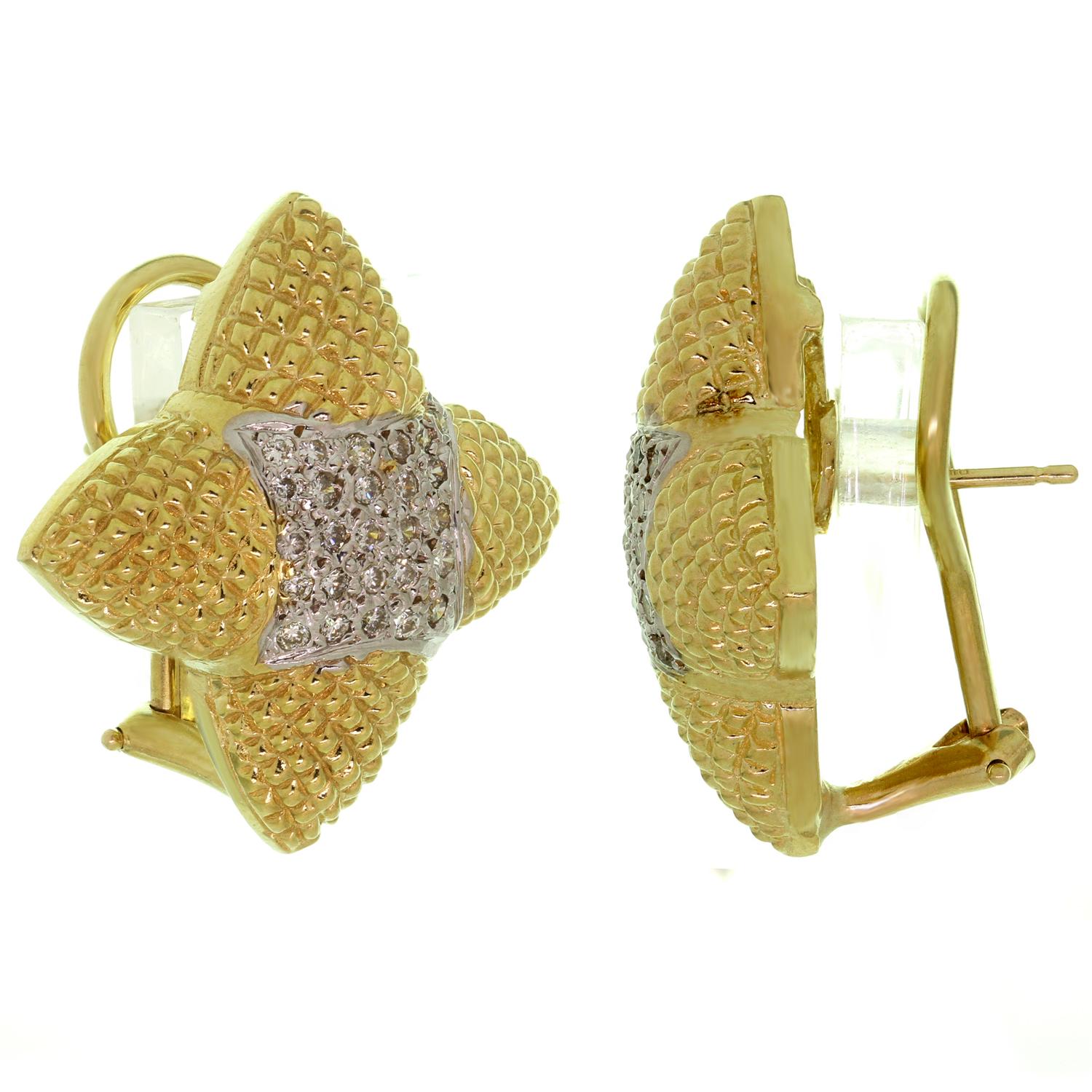 Brilliant Cut Pave Diamond Textured Yellow Gold Star Earrings For Sale