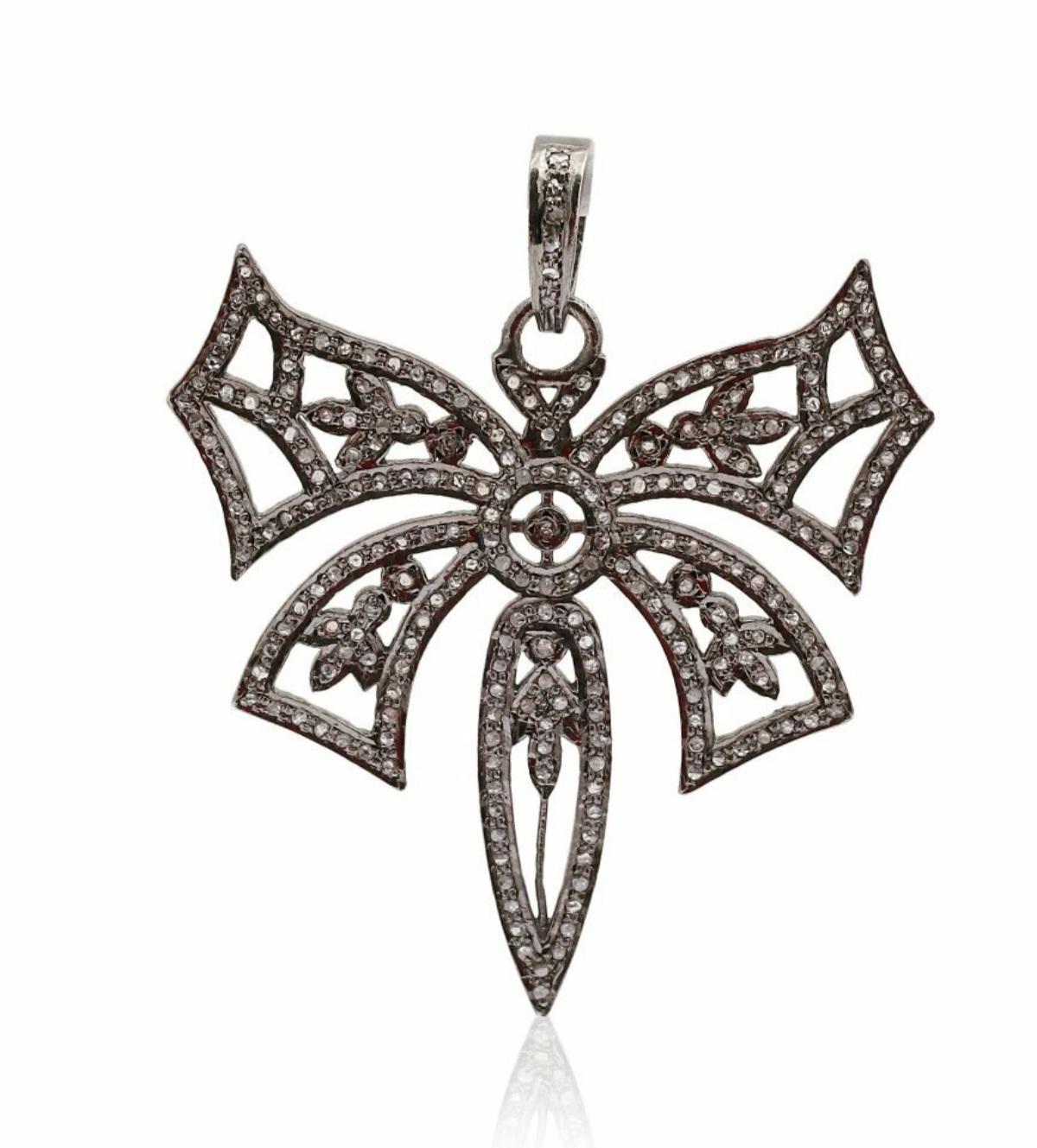 Pendentif papillon unique en argent 925 et diamants pavés, fait à la main, cadeau

Métal de base
Argent sterling, 925 pièces pour 1000
Métal
Argenterie sterling
Forme de la pierre principale
Ronde
Taille du pendentif
40x41mm Approx.
Forme du