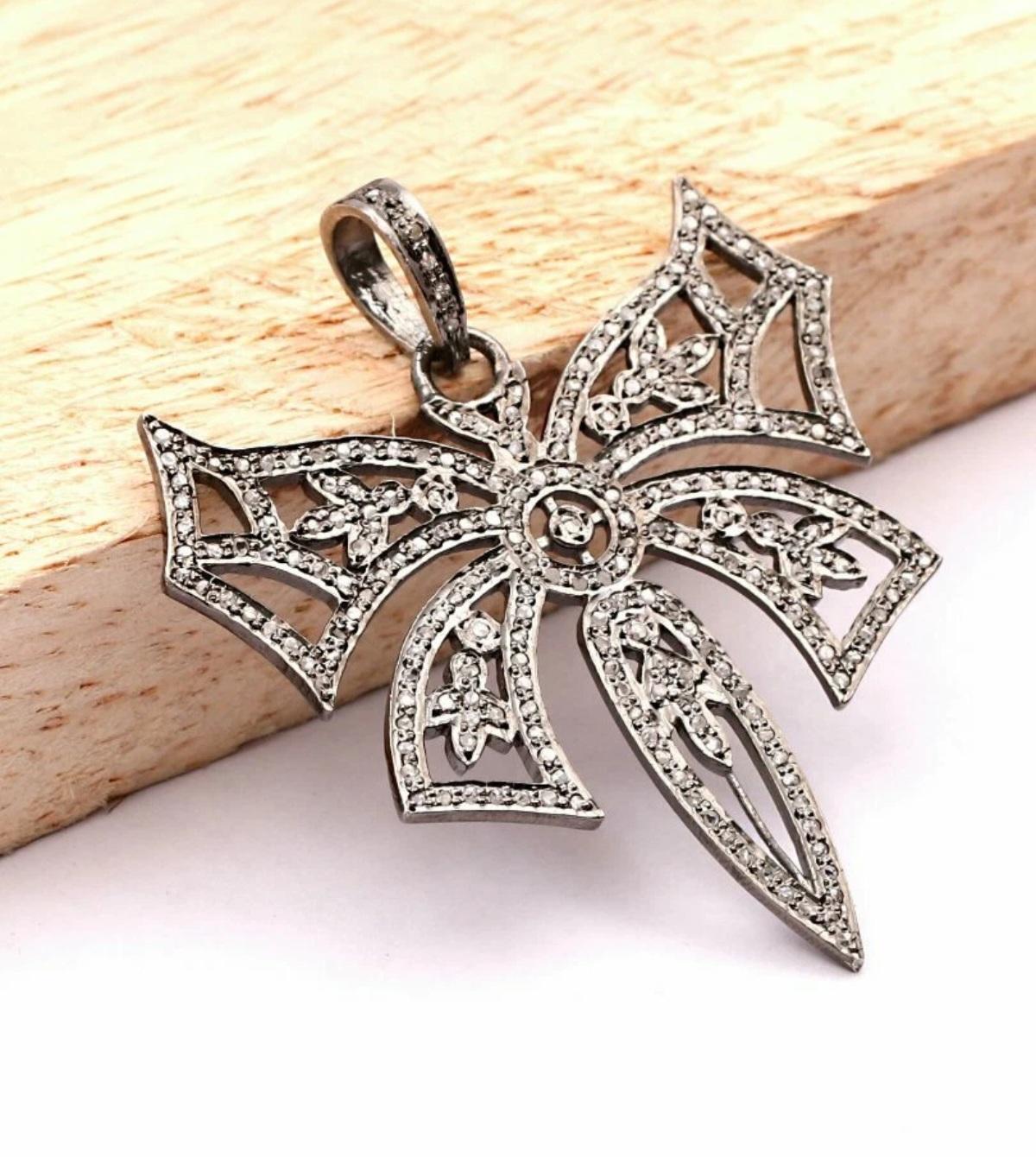 Art déco Pendentif papillon unique en argent 925 et diamants pavés, fait à la main, cadeau en vente