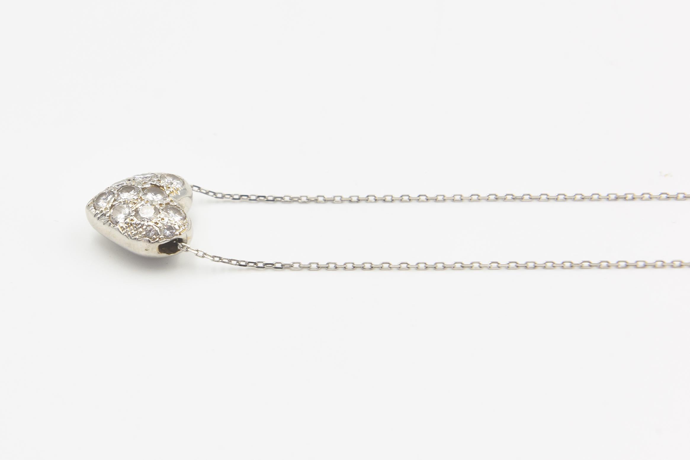 Pave Diamond White Gold Heart Pendant In Good Condition For Sale In Miami Beach, FL